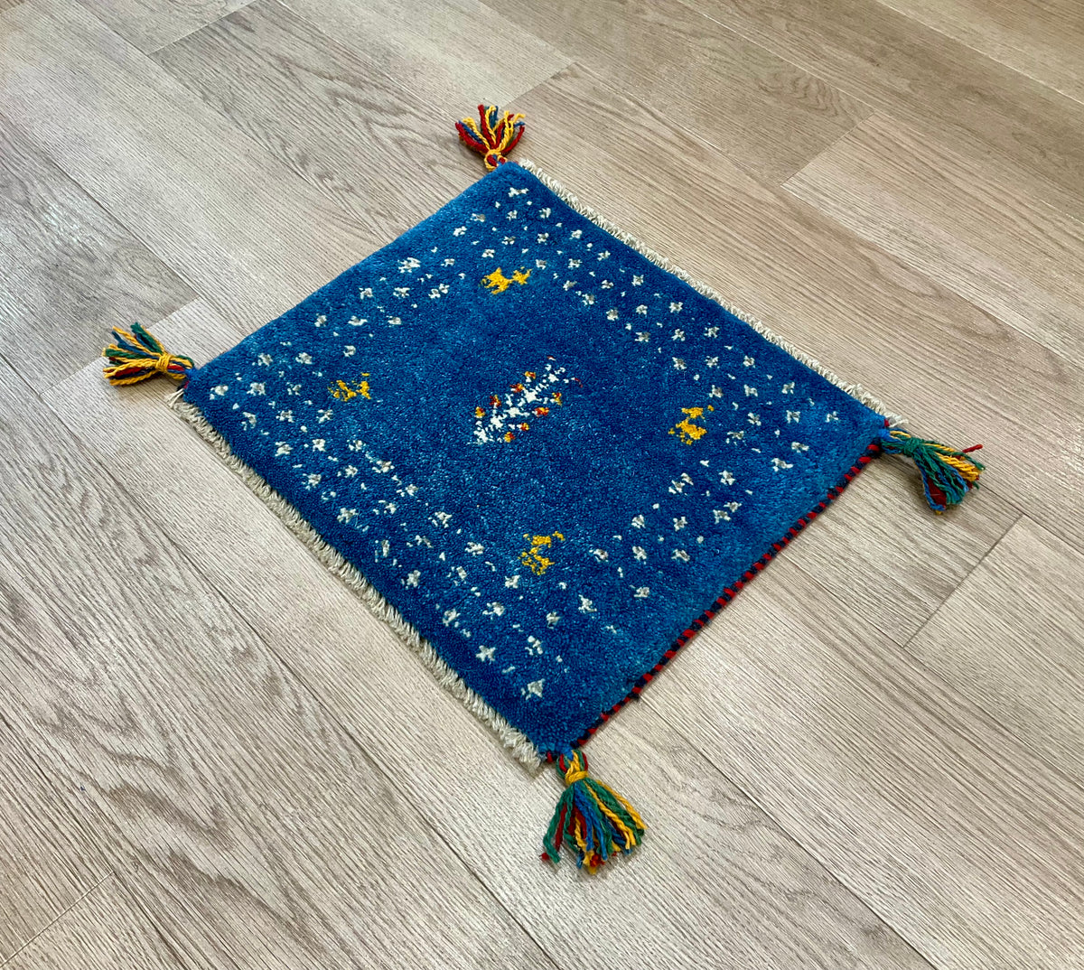 【福岡店】ギャッベ 42cm x 37cm Z3192