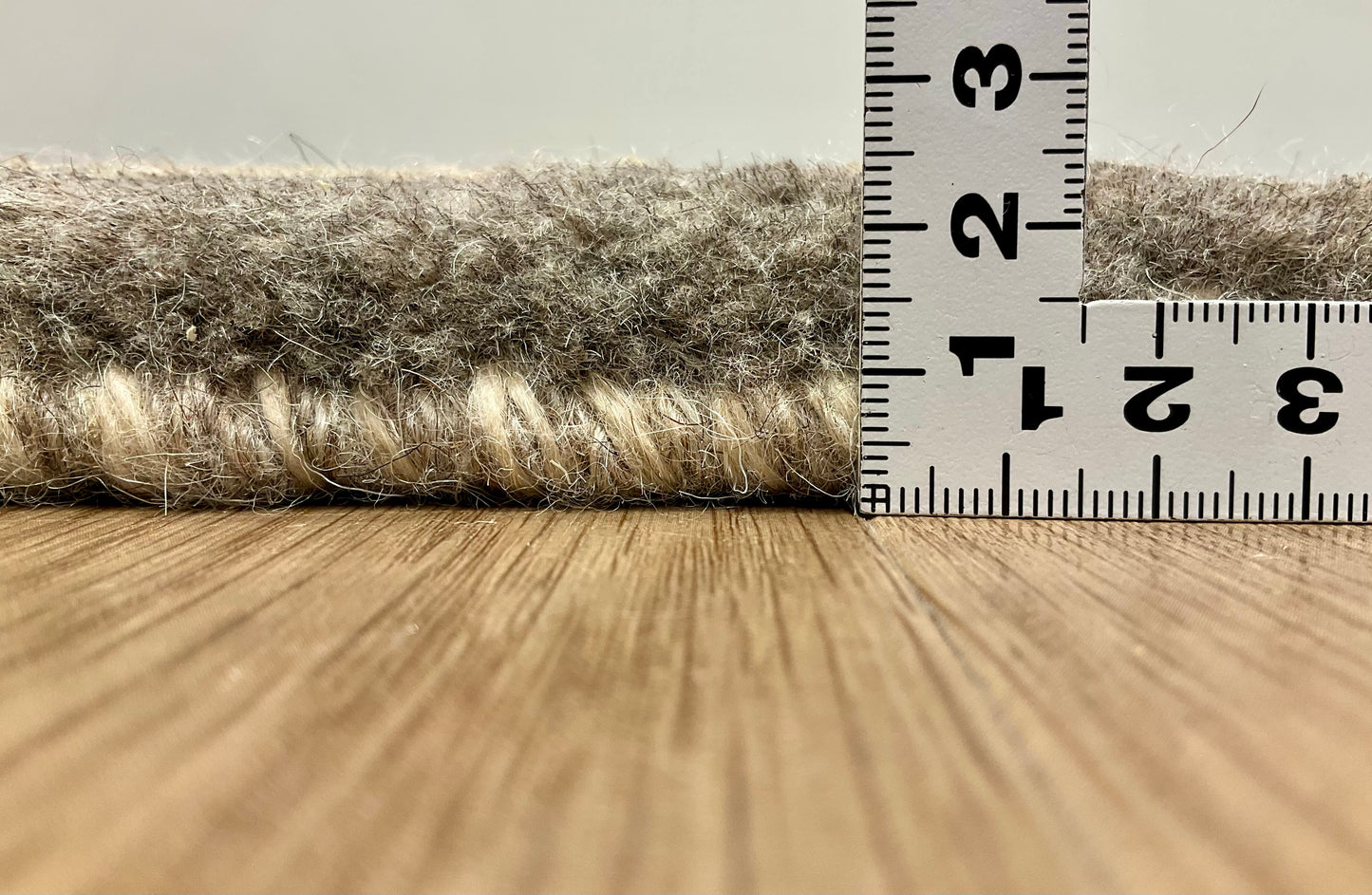 ギャッベ 41cm x 39cm Z1585