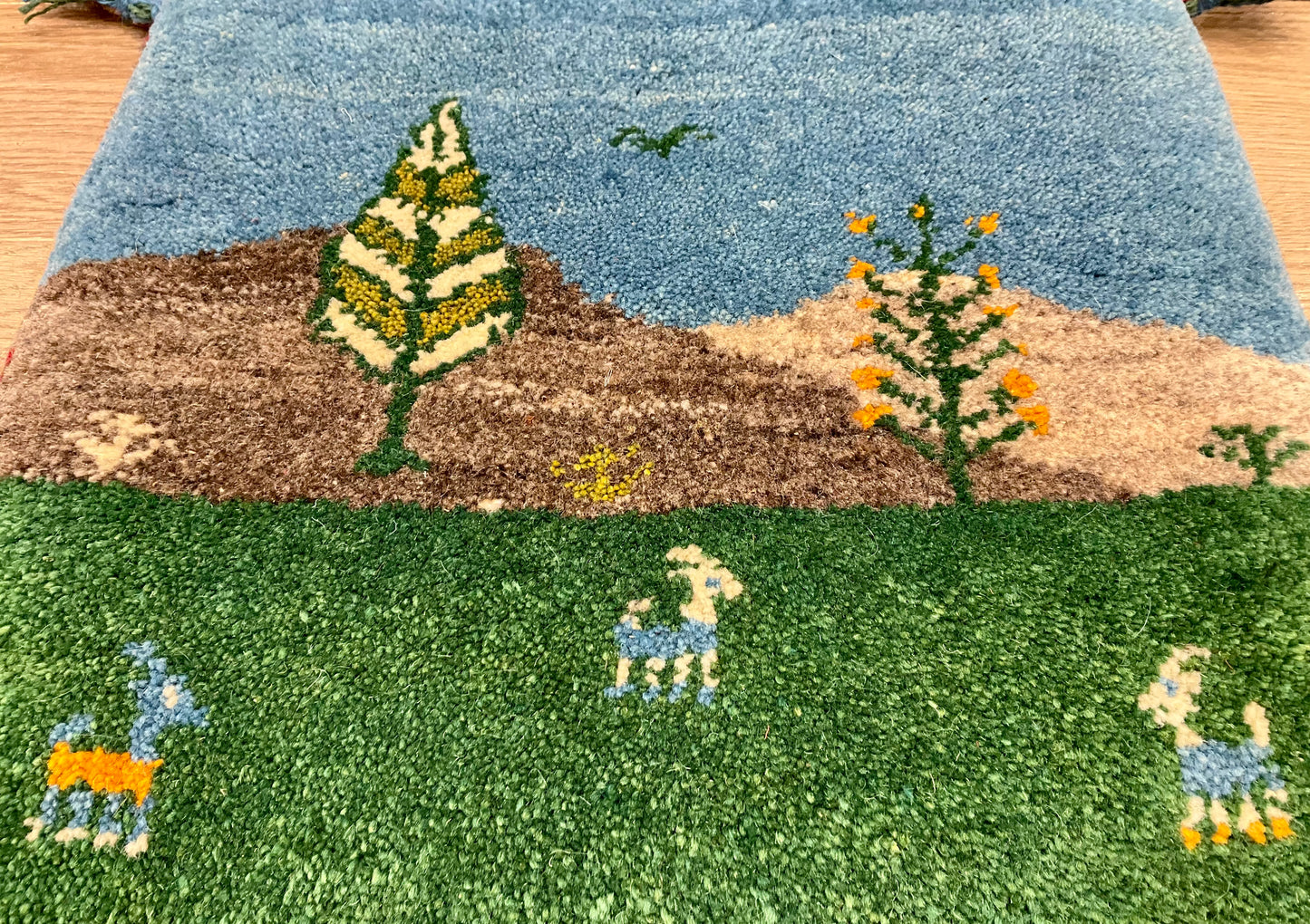 ギャッベ 43cm x 40cm T9949