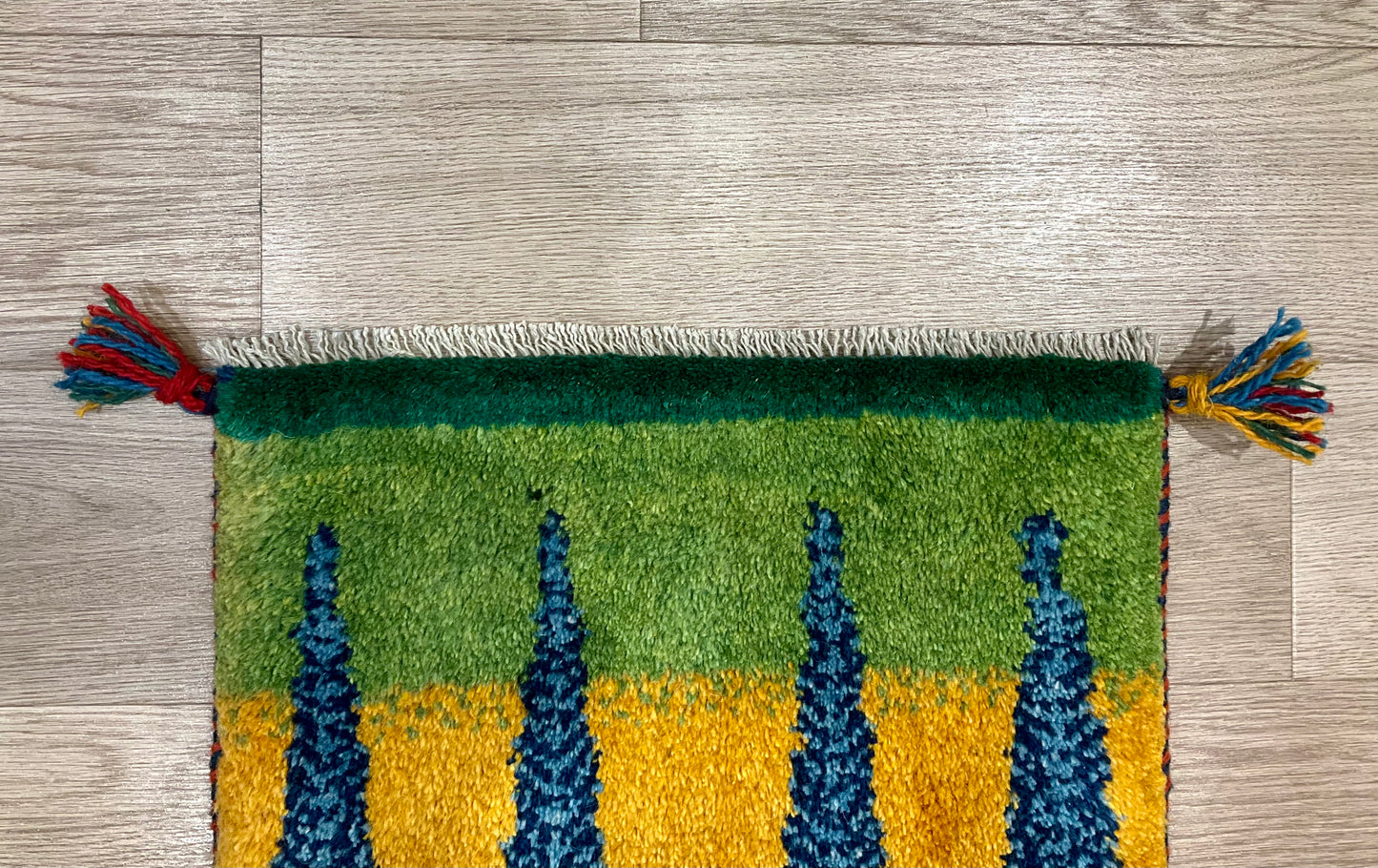 ギャッベ 43cm x 39cm Z803