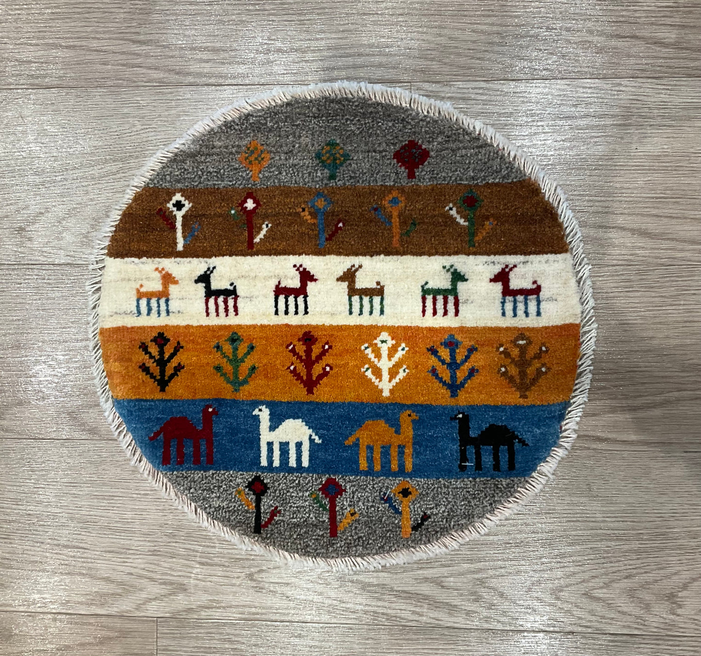 ギャッベ アマレバフト 40cm x 39cm T2185