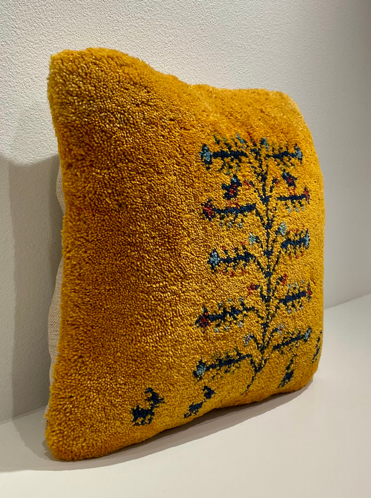【福岡店】ギャッベクッション 43cm x 41cm Z2890