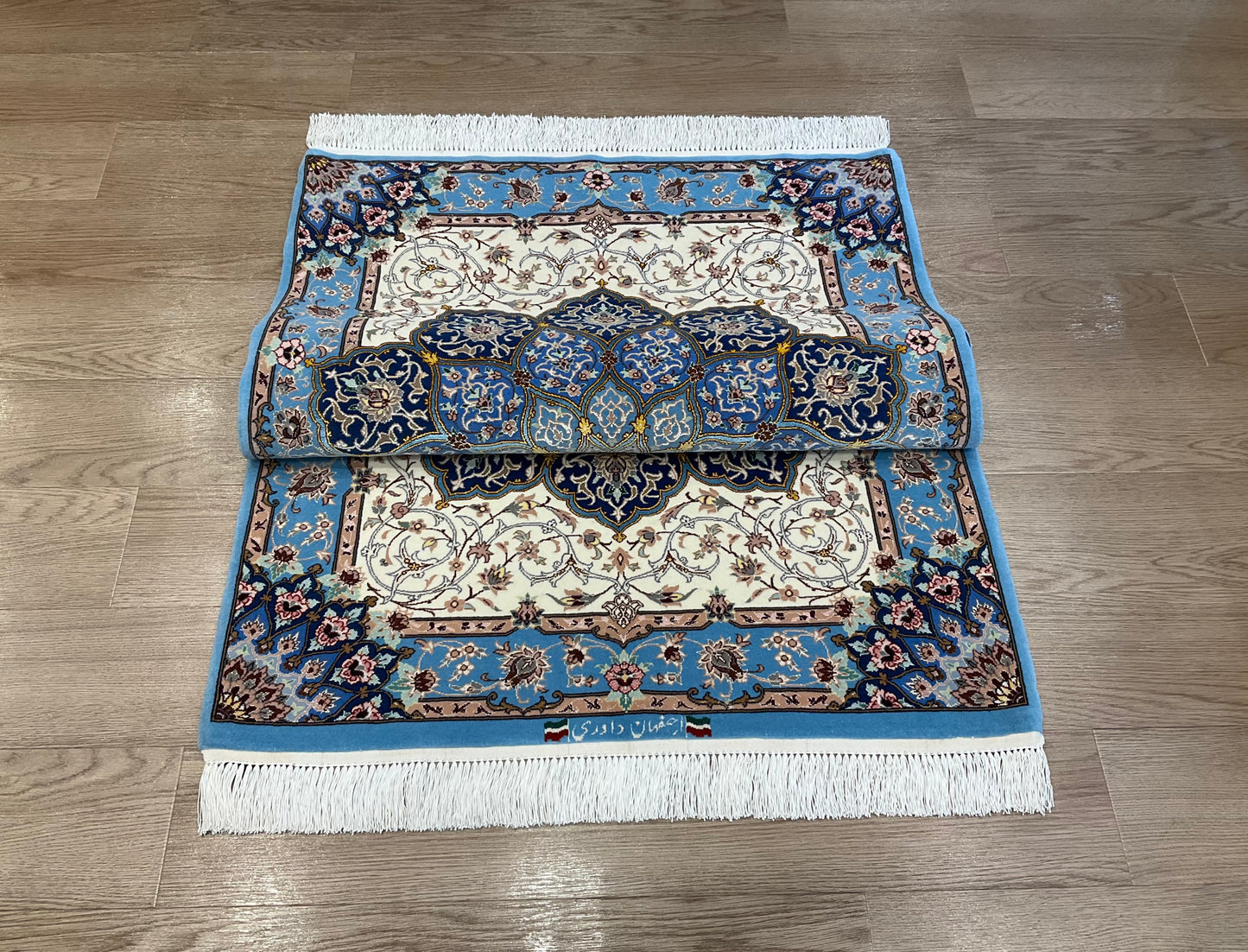 イスファハン ダーバリ工房 127cm x 86cm A22621