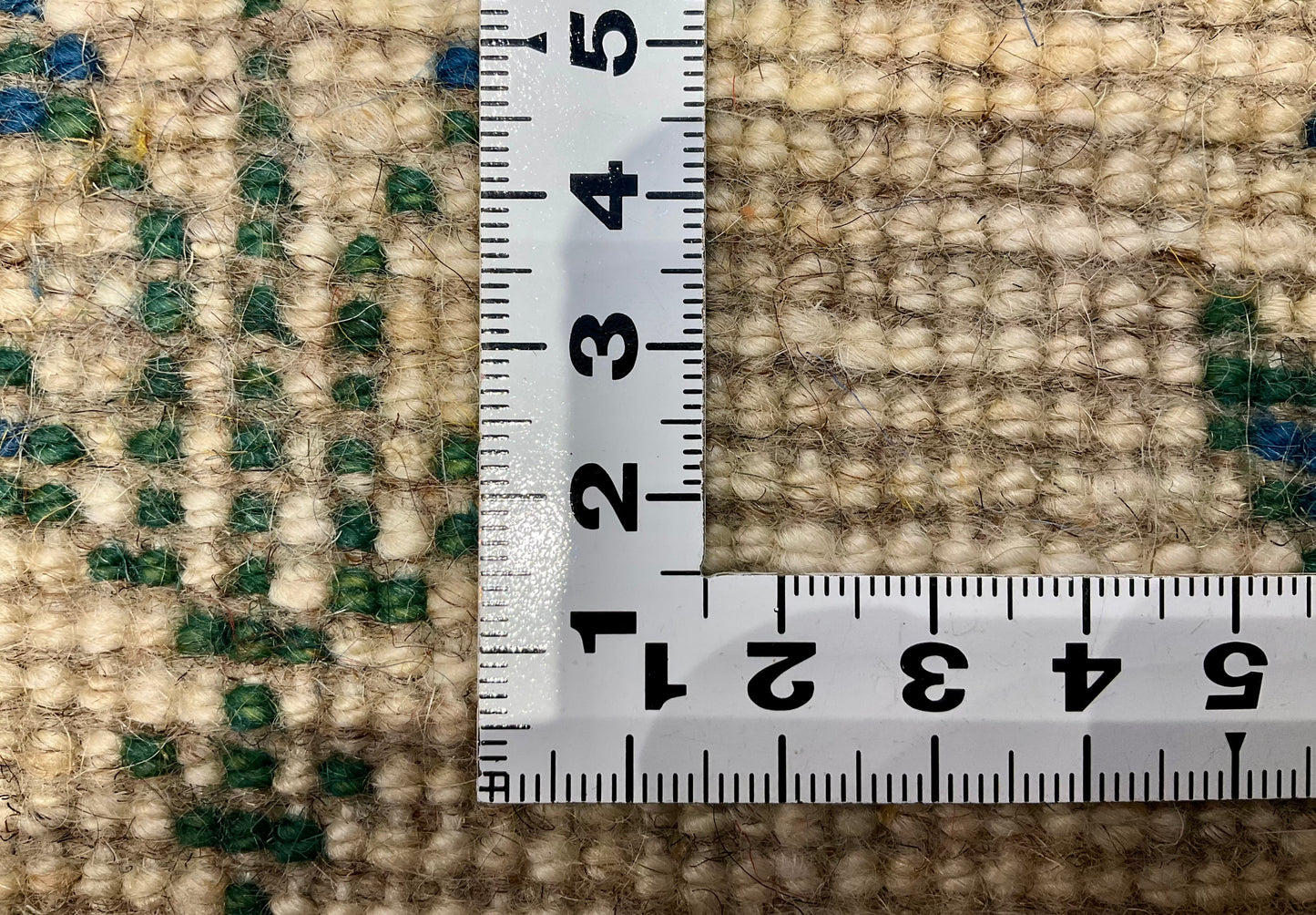 ギャッベ 43cm x 40cm Z106