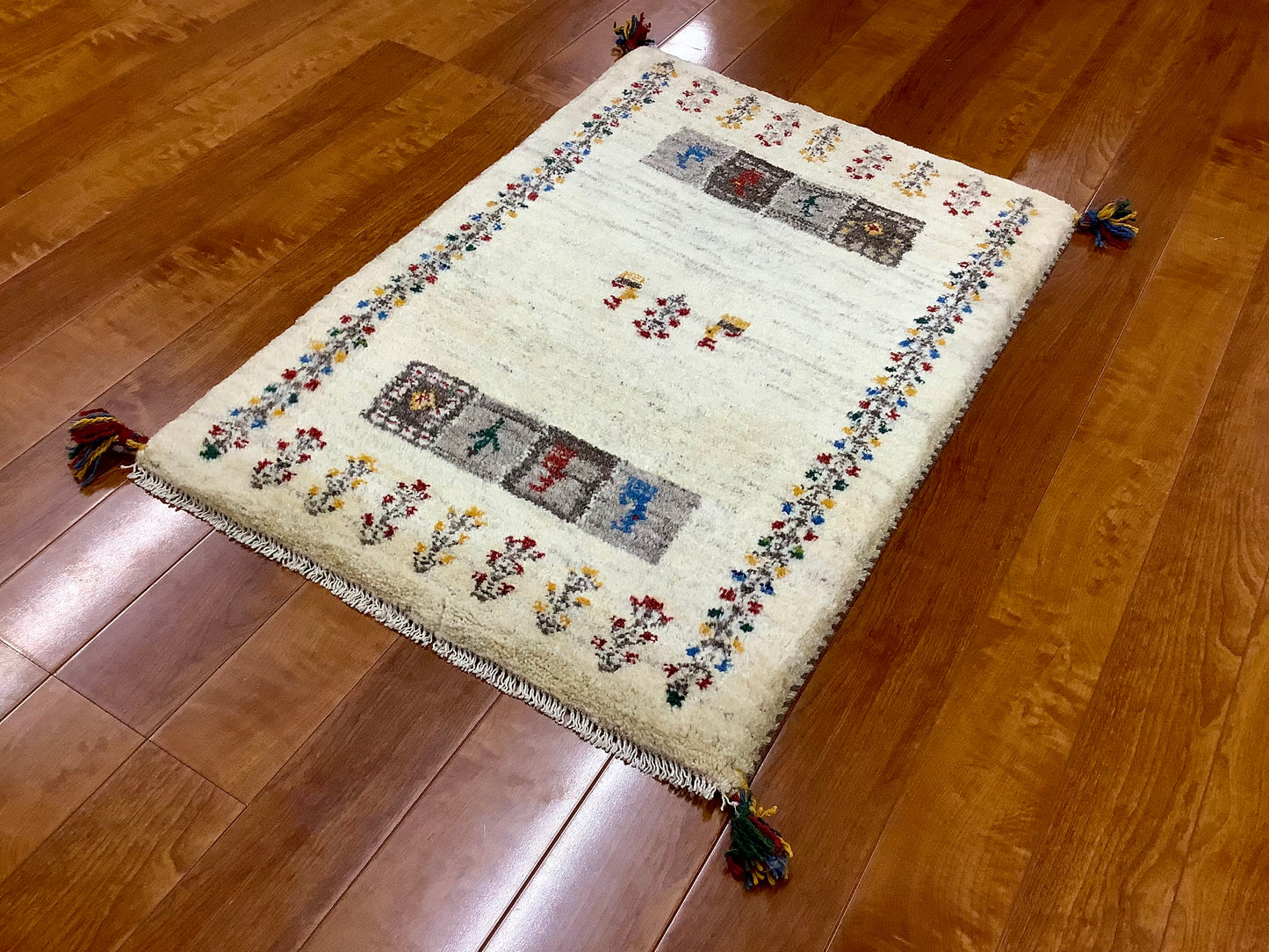 【オンライン限定】ギャッベ 90cm x 62cm RJ14099