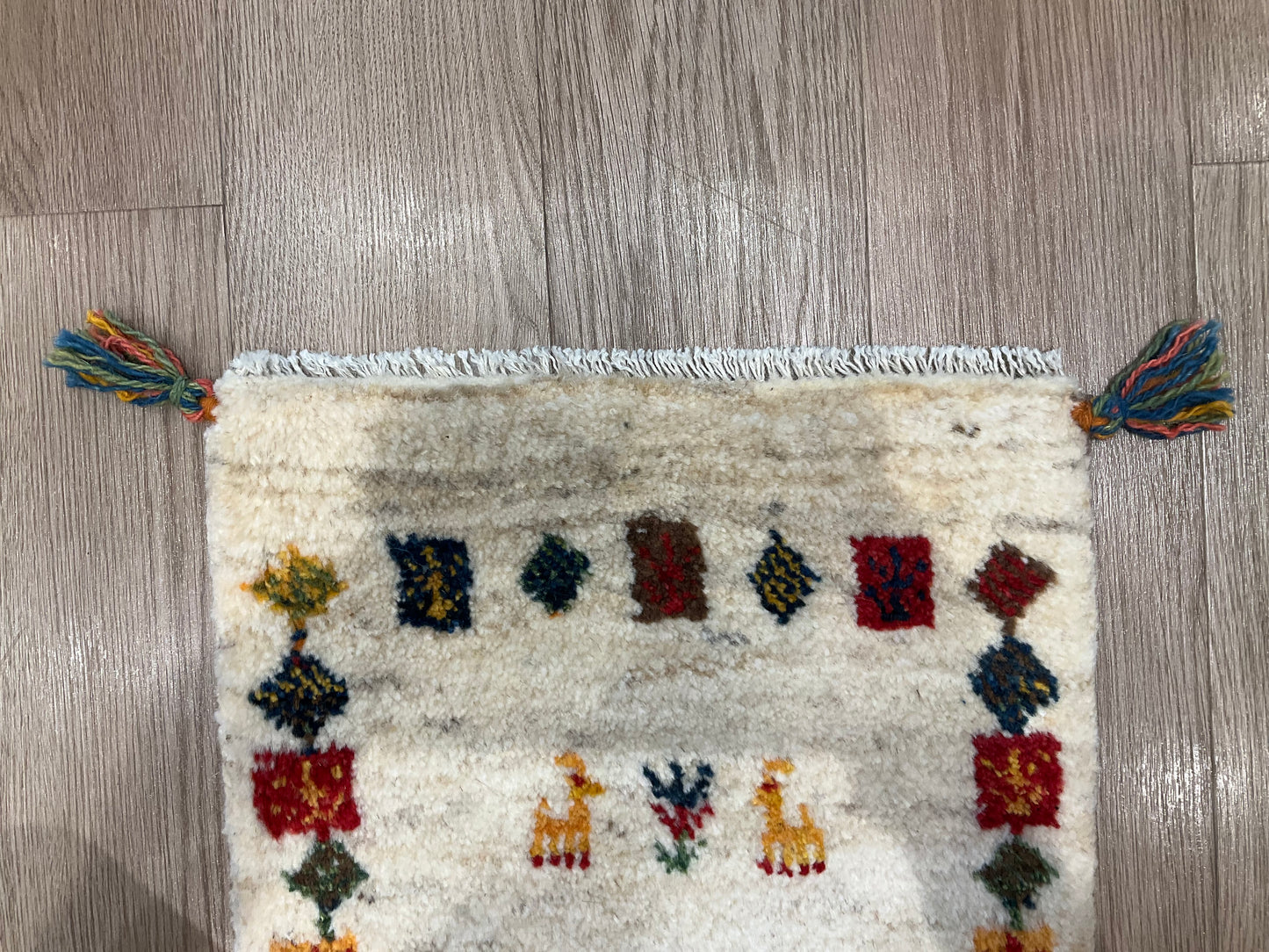 ギャッベ 41cm x 40cm AJ29154