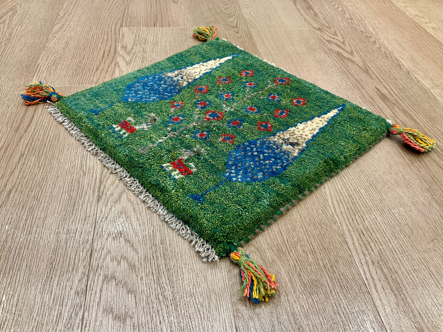 ギャッベ 41cm x 39cm AJ27706