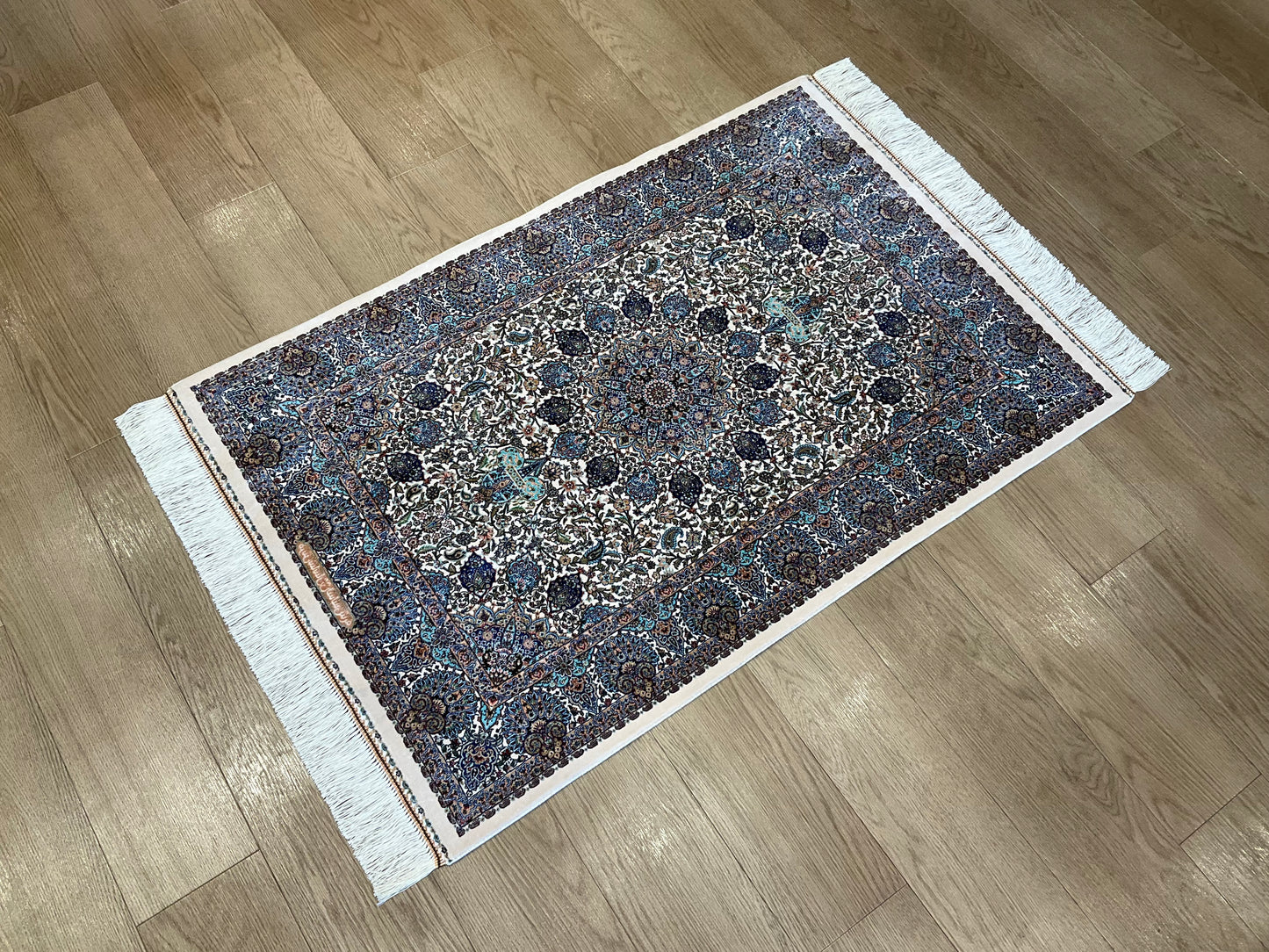 ペルシャンシルク 120cm x 80cm PS10168