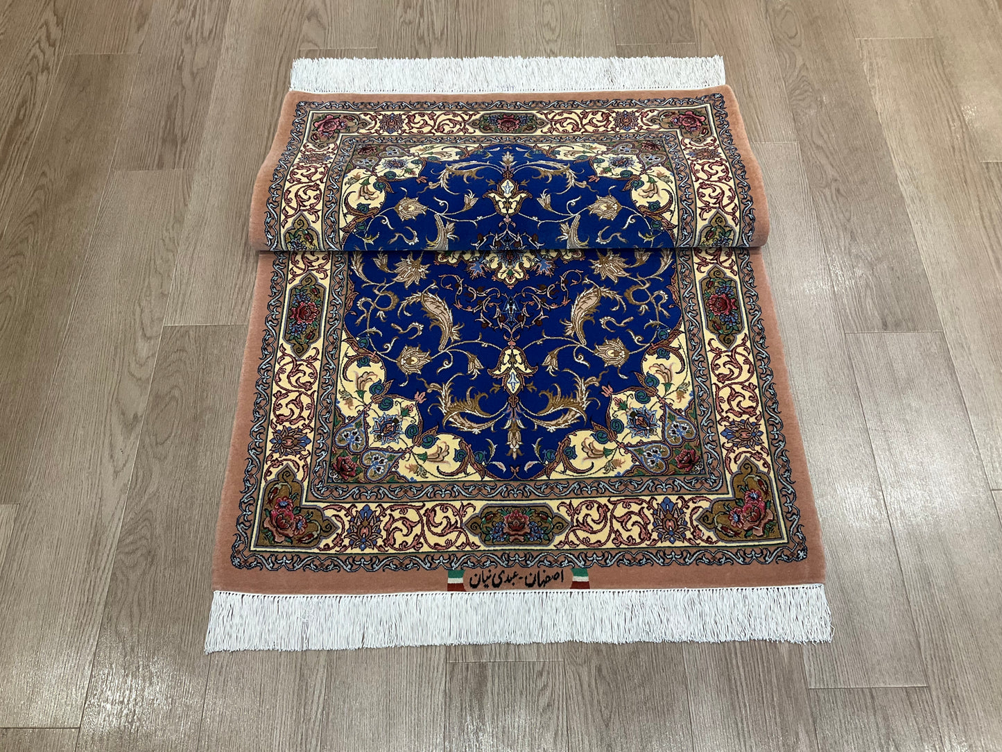 イスファハン アッブディニア工房 130cm x 84cm A22620
