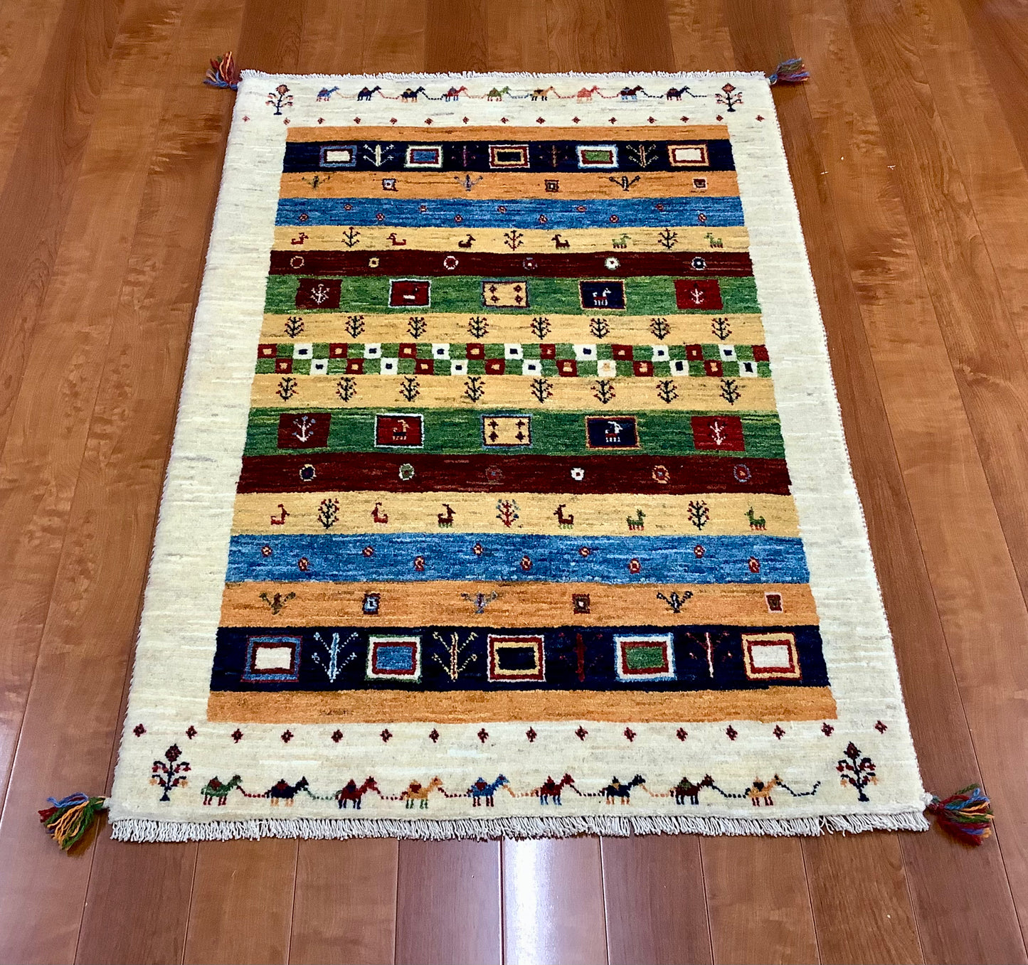 【オンライン限定】カシュクリ 122cm x 84cm RJ7843