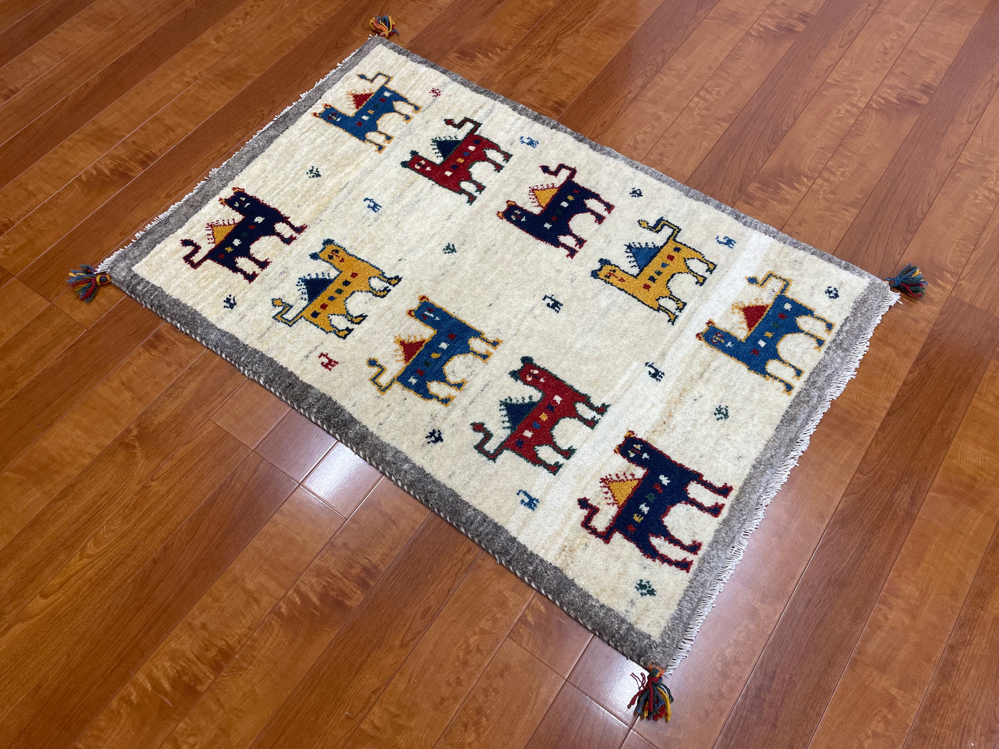 【オンライン限定】ギャッベ 122cm x 83cm RJ12624