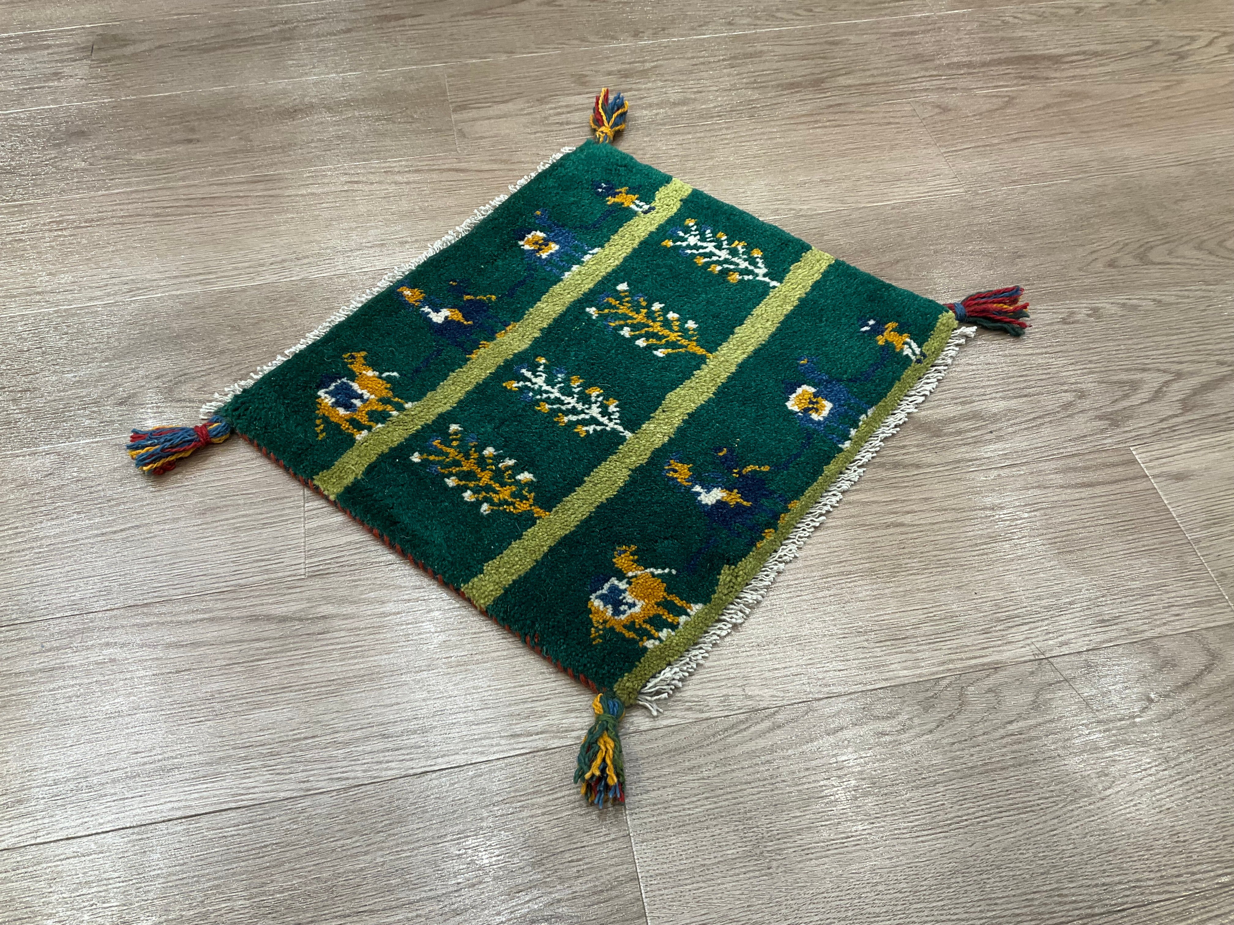 3. ギャッべ ギャッベ 44cm x 40cm Z752 – ペルシャ絨毯専門店 ペルシャンパトリス