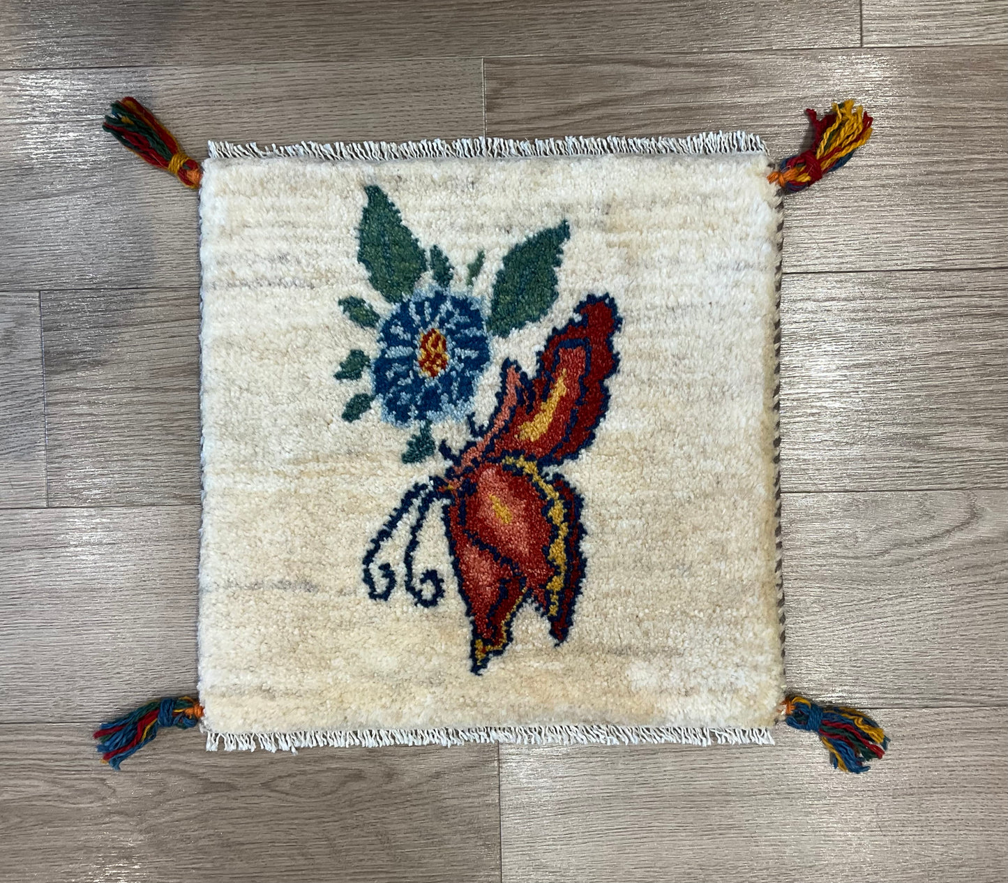ギャッベ 40cm x 39cm T9075