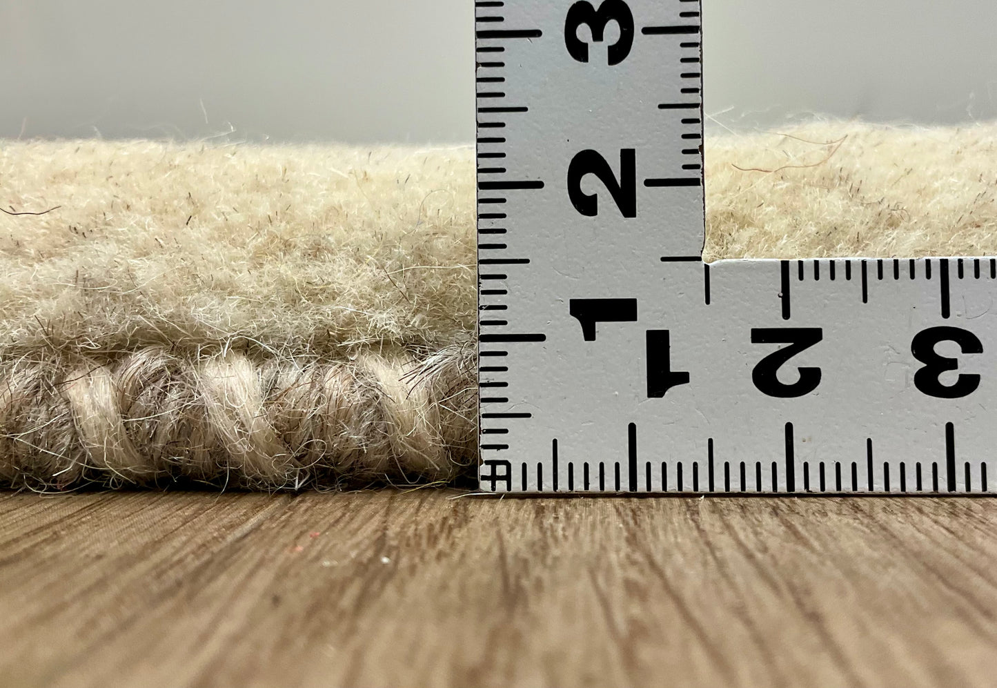 ギャッベ 43cm x 40cm Z1231