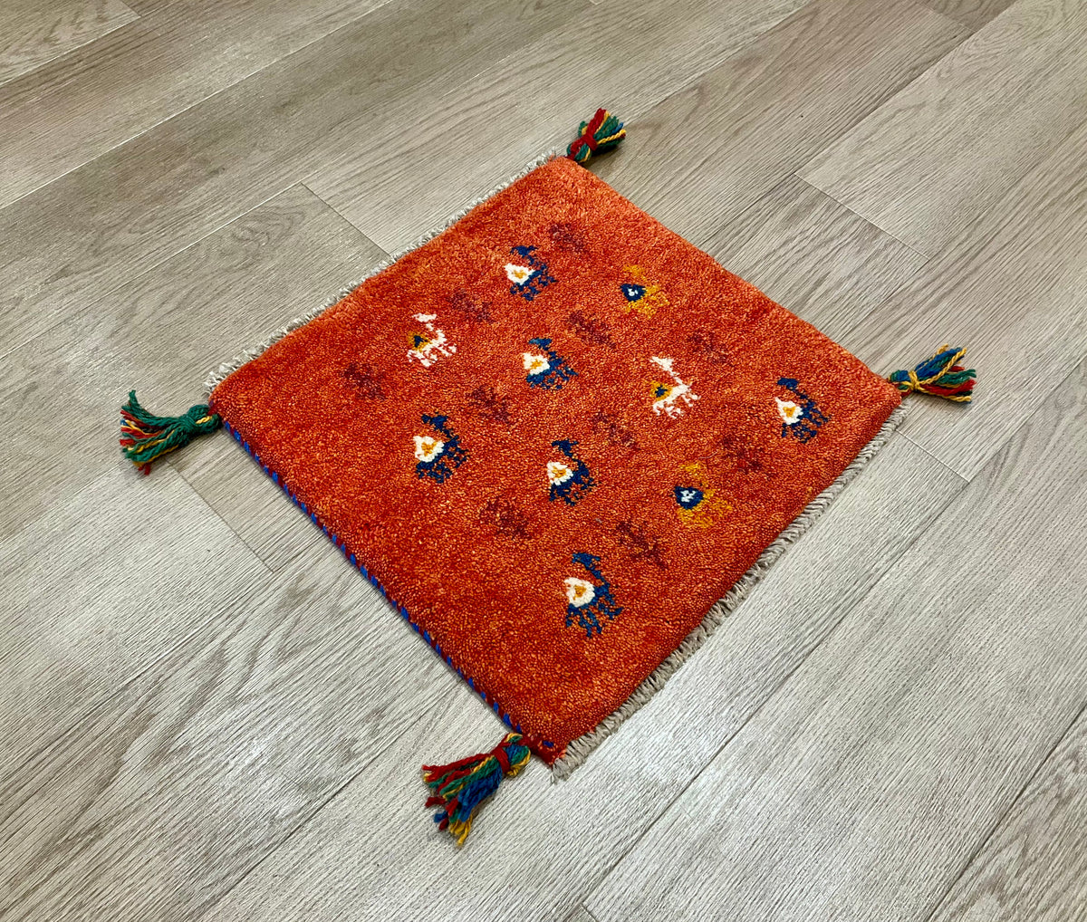 【福岡店】ギャッベ 41cm x 40cm Z2988