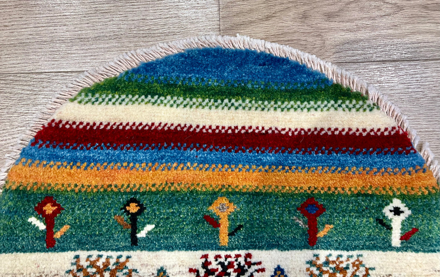 ギャッベ アマレバフト 41cm x 40cm AJ27631