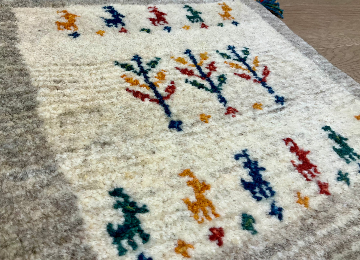 【福岡店】ギャッベ 44cm x 41cm Z3665