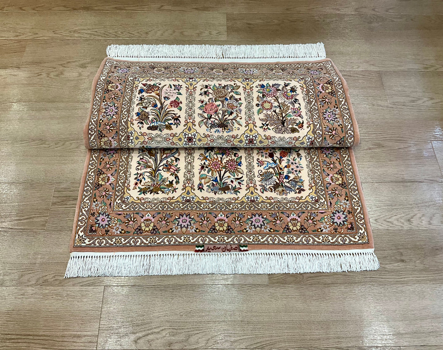 イスファハン サイード工房 132cm x 85cm A22622