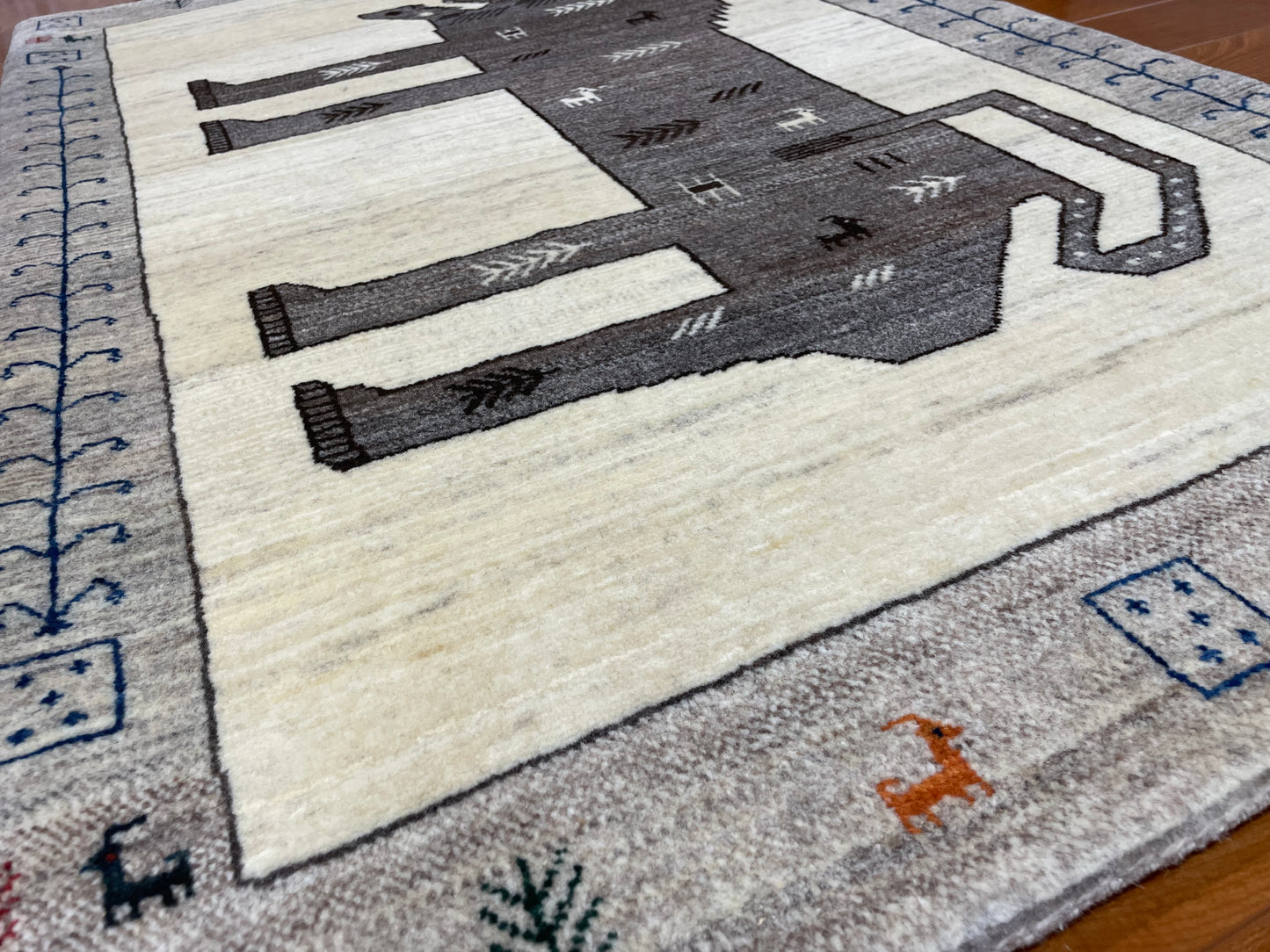 【オンライン限定】カシュクリギャッベ 130cm x 82cm RJ15168