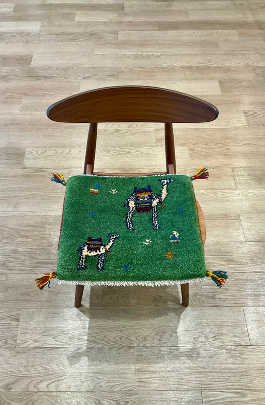 ギャッベ 46cm x 41cm Z965