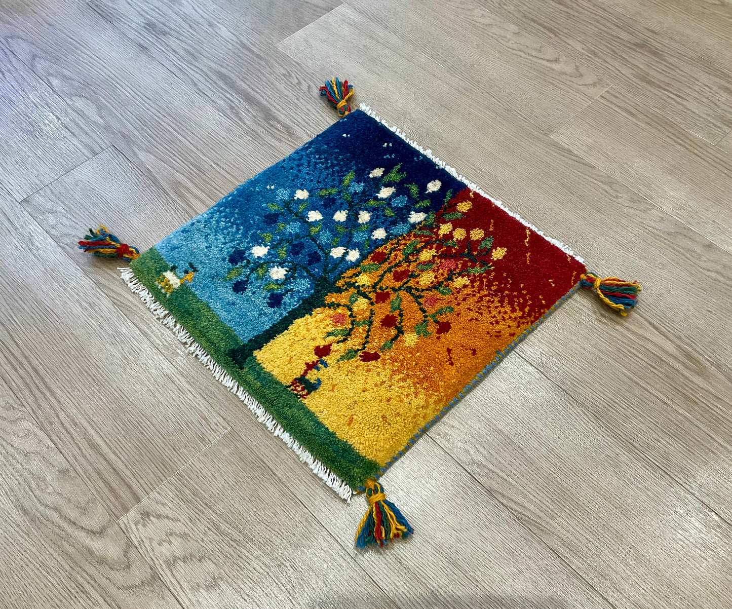 ギャッベ 42cm x 41cm T6760