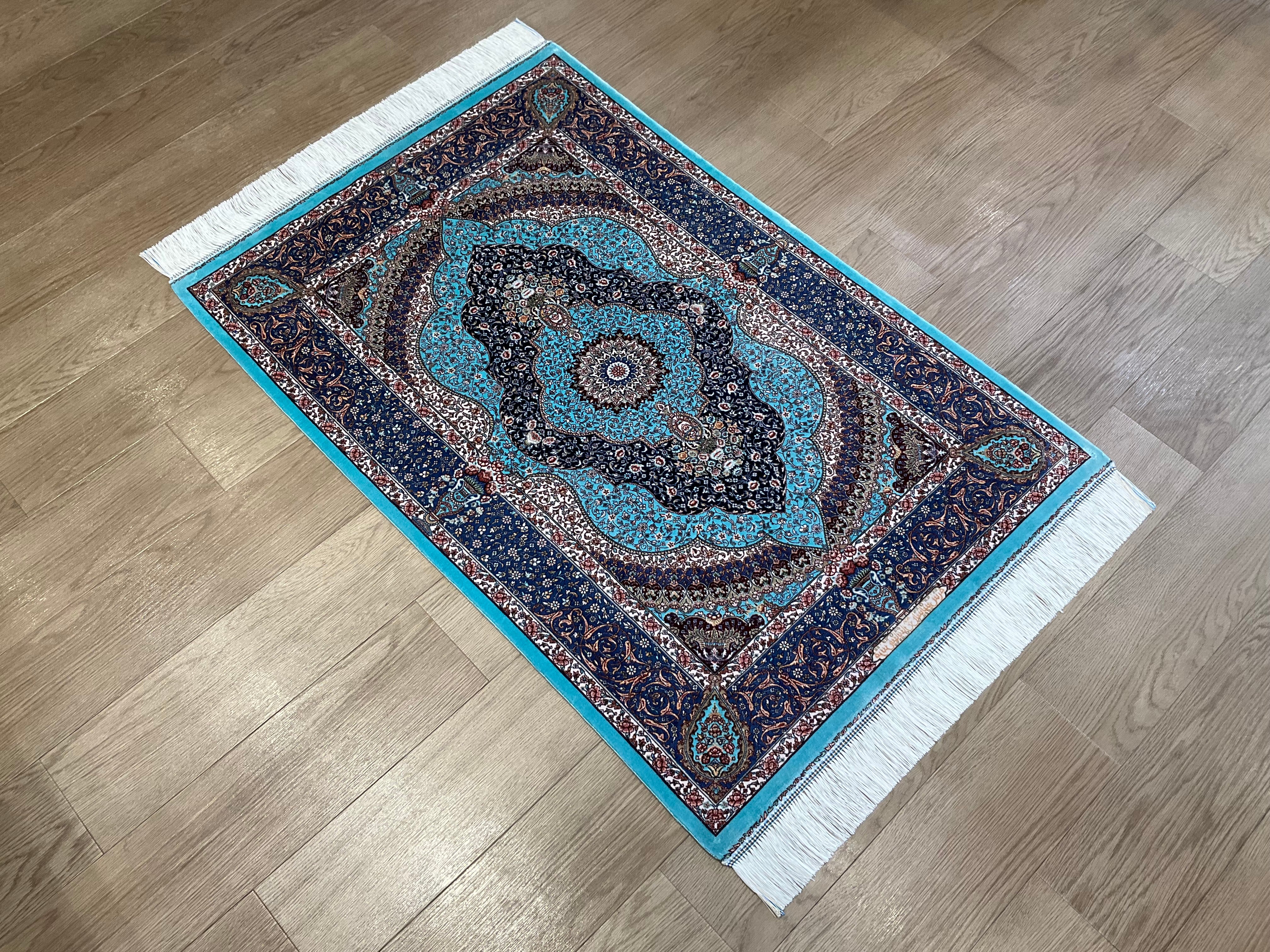 ペルシャンシルク 120cm x 80cm PS11812 – ペルシャ絨毯専門店