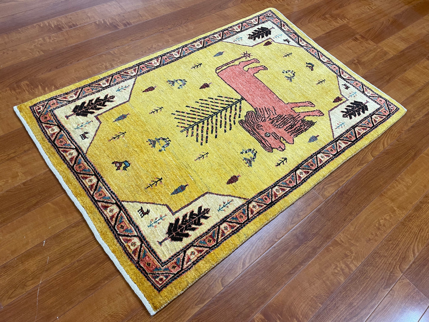 【オンライン限定】カシュクリギャッベ 125cm x 104cm RJ16783
