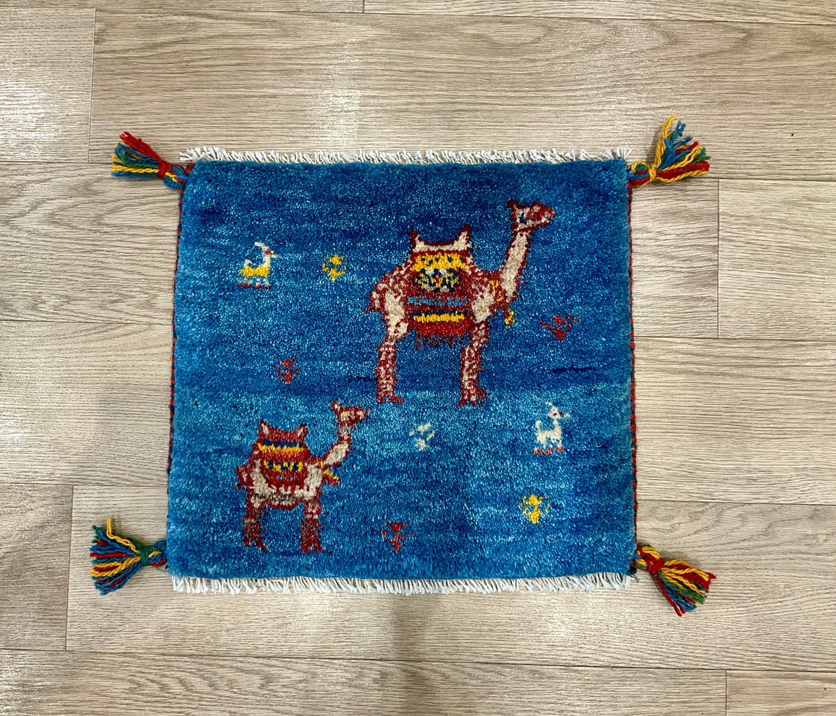 【福岡店】ギャッベ 43cm x 38cm Z3587