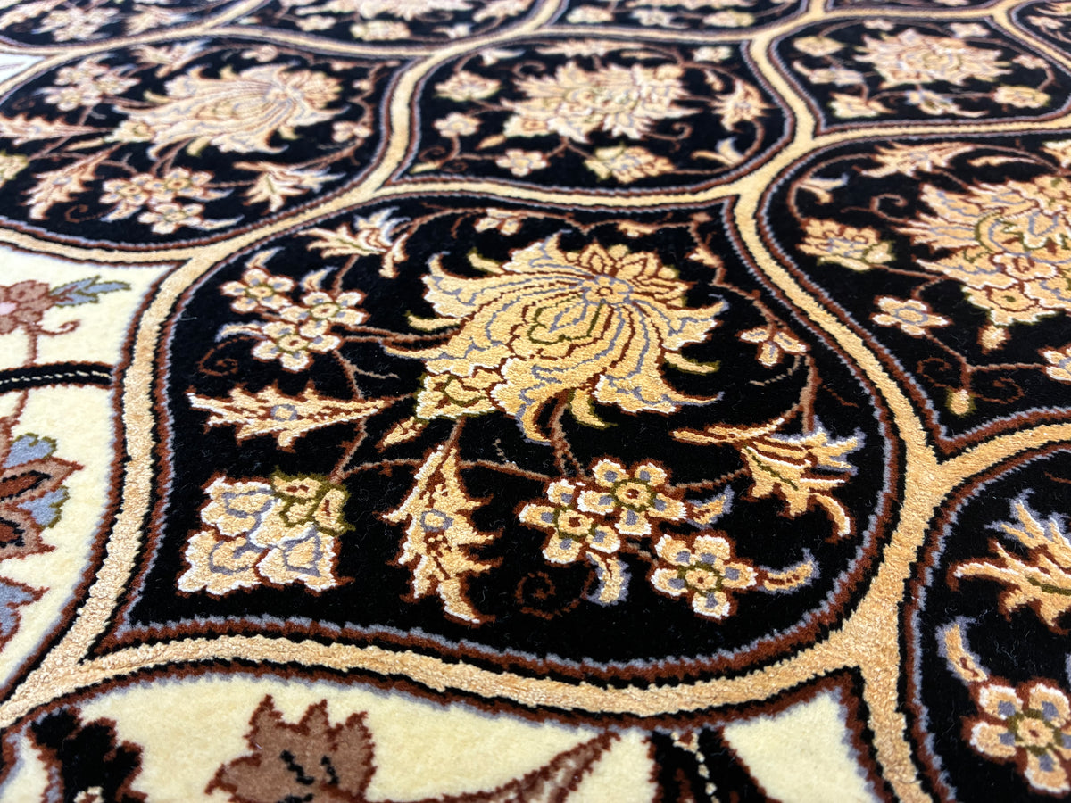 【千葉店】 イスファハン ダバリ工房 250cm x 205cm PS5218