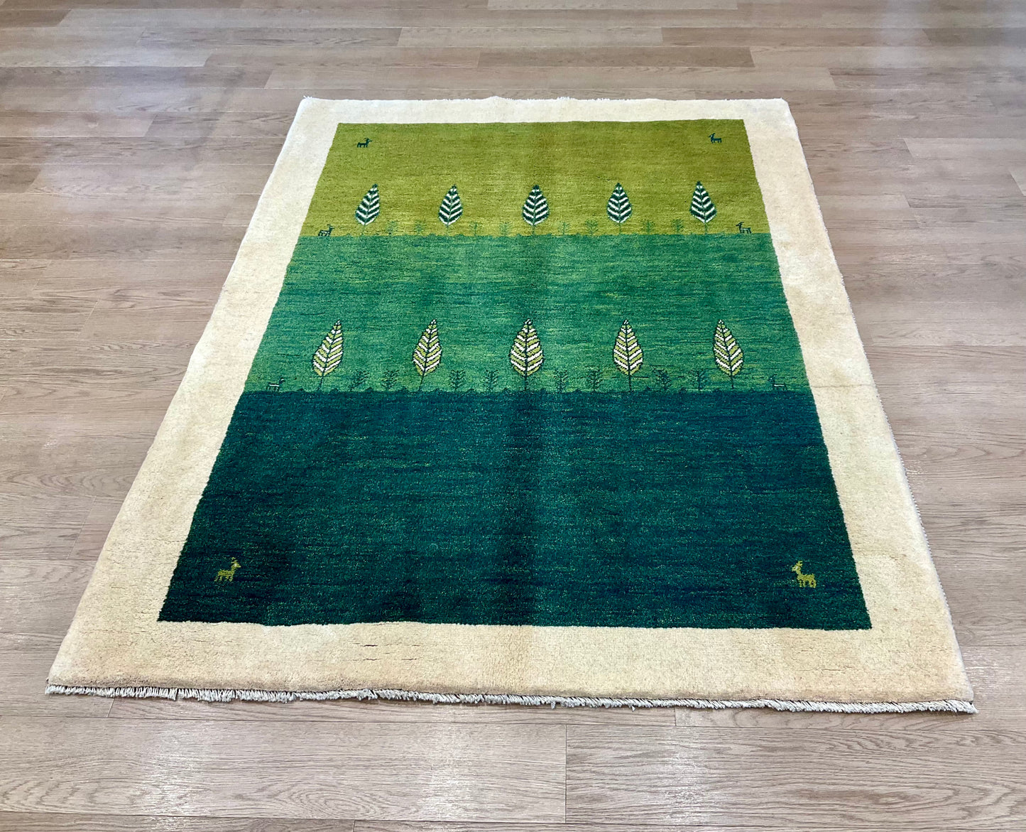 ギャッベ  200cm x 153cm RJ10686