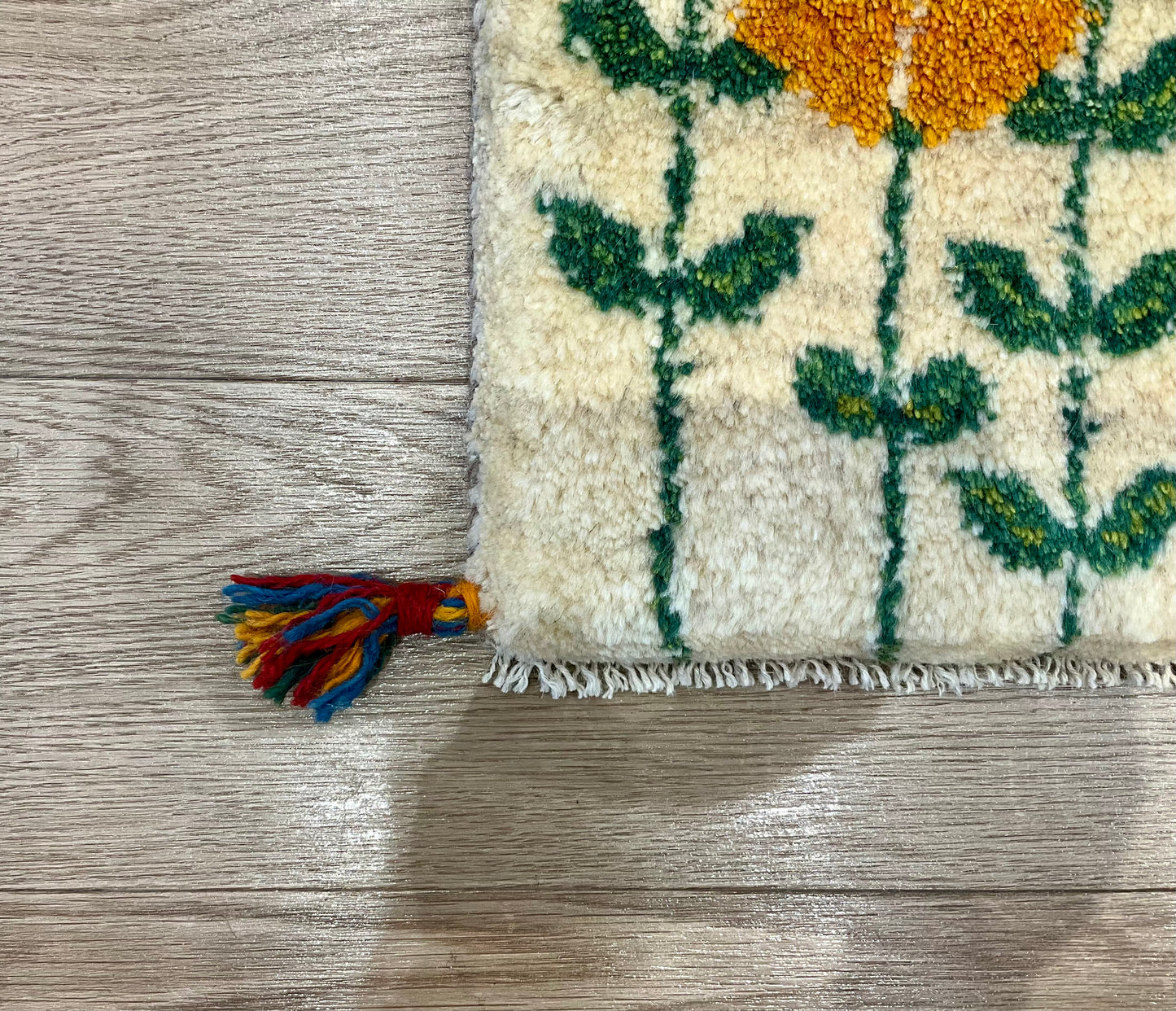 ギャッベ 41cm x 39cm Z107