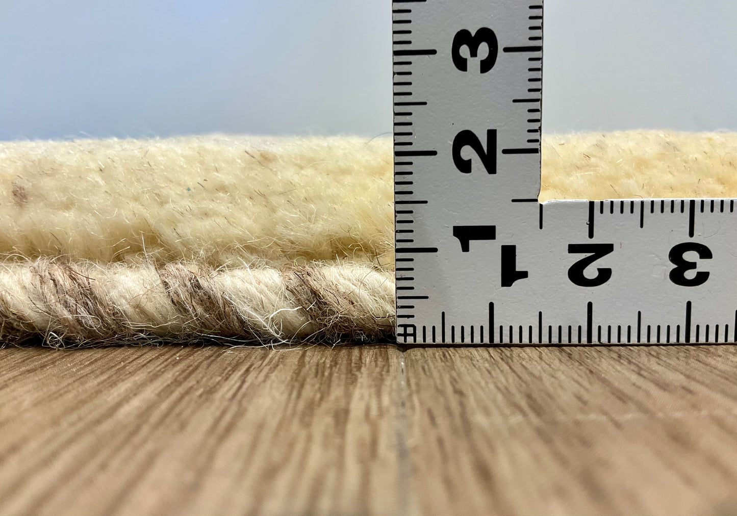 ギャッベ 41cm x 40cm Z1533