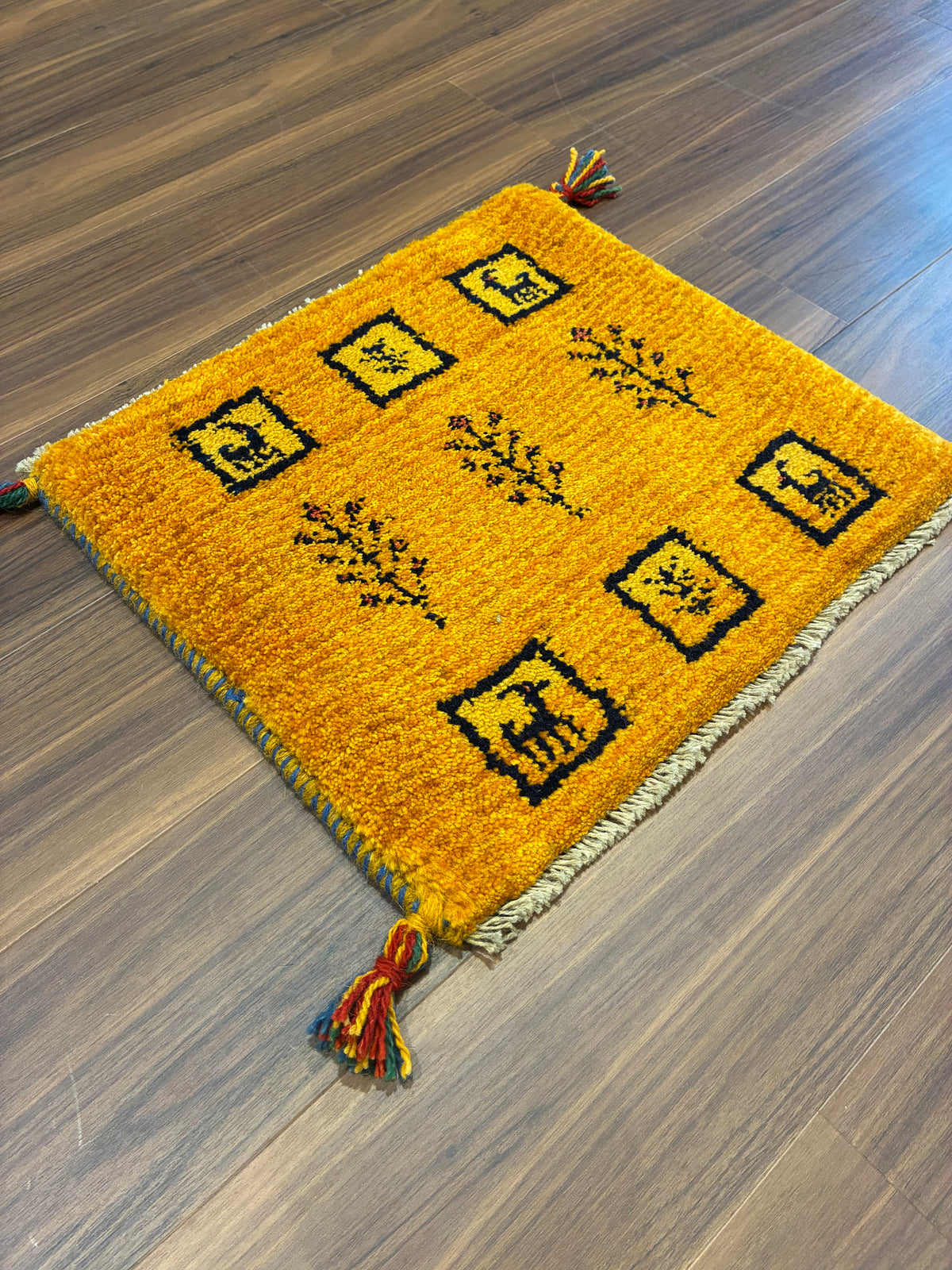 【千葉店】ギャッベ 46cm x 41cm Z3262