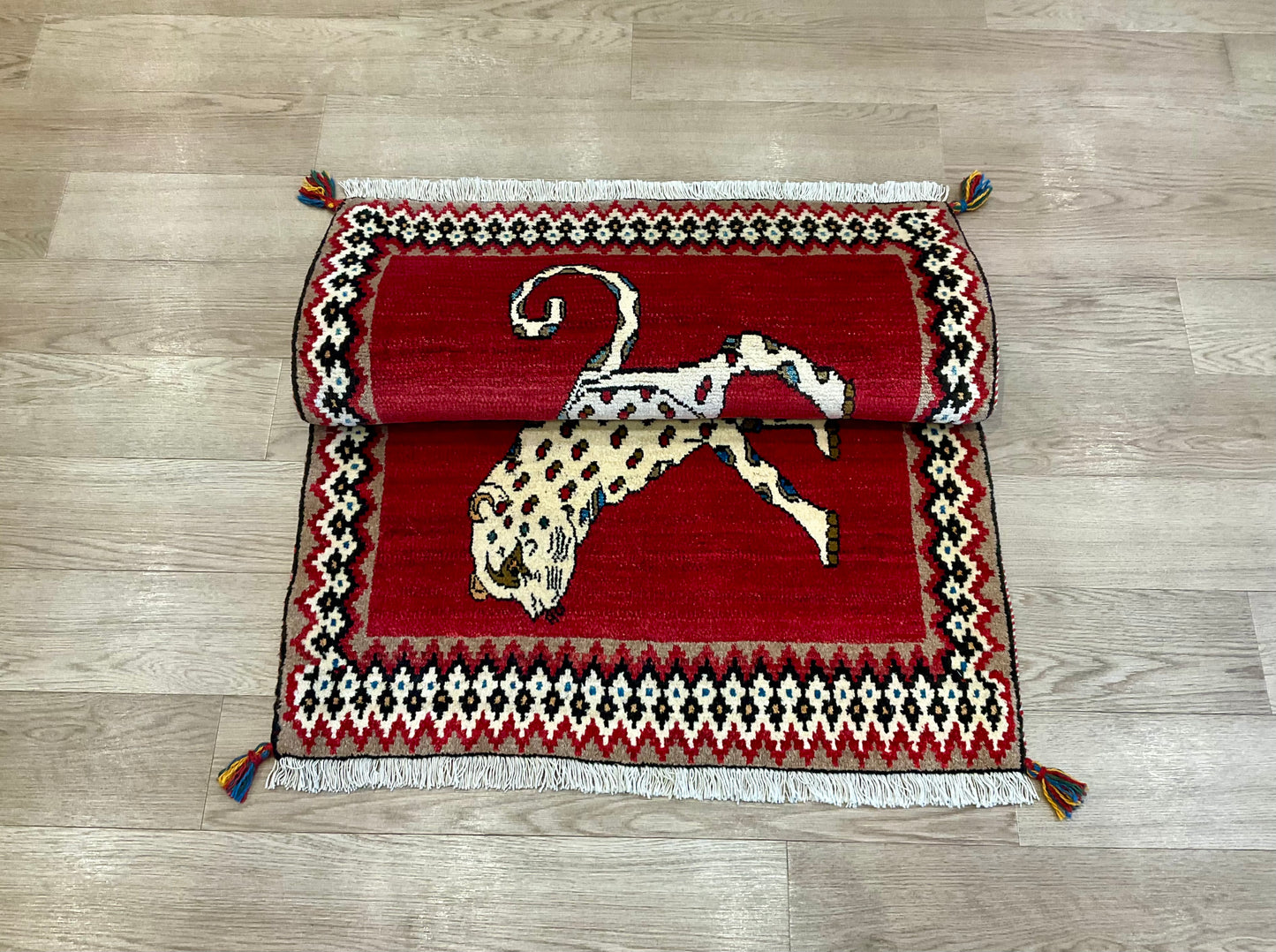 ギャッベ アマレバフト 135cm x 88cm RJ11427