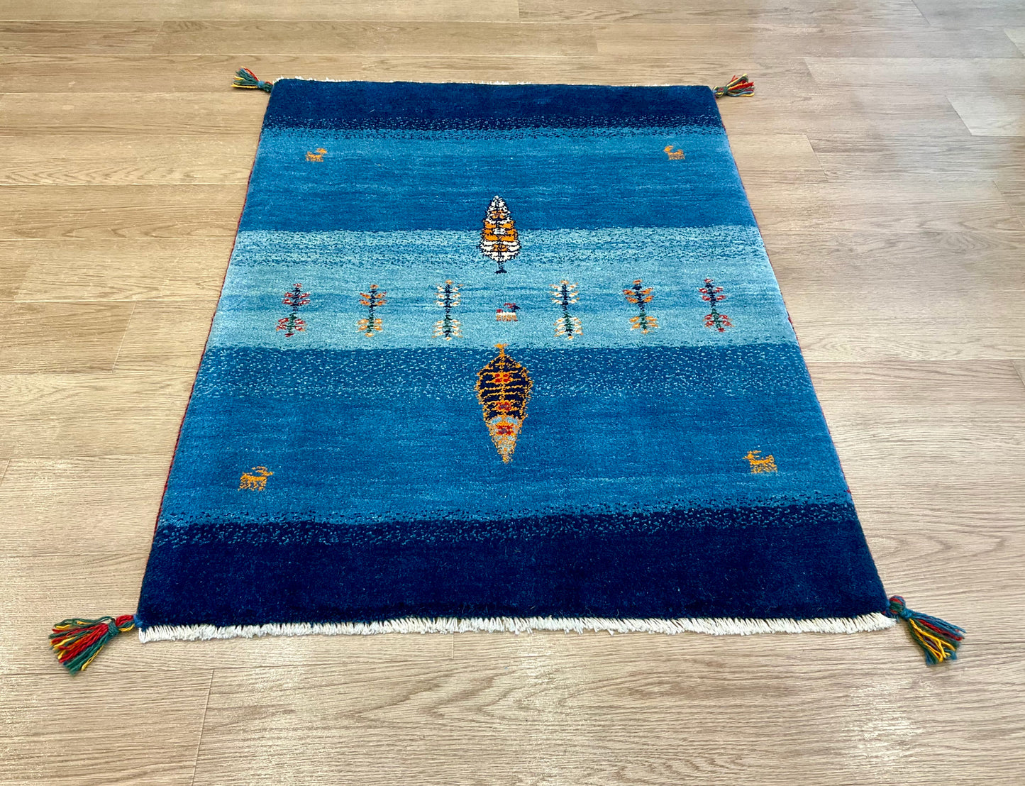 ギャッベ 120cm x 85cm RJ10430