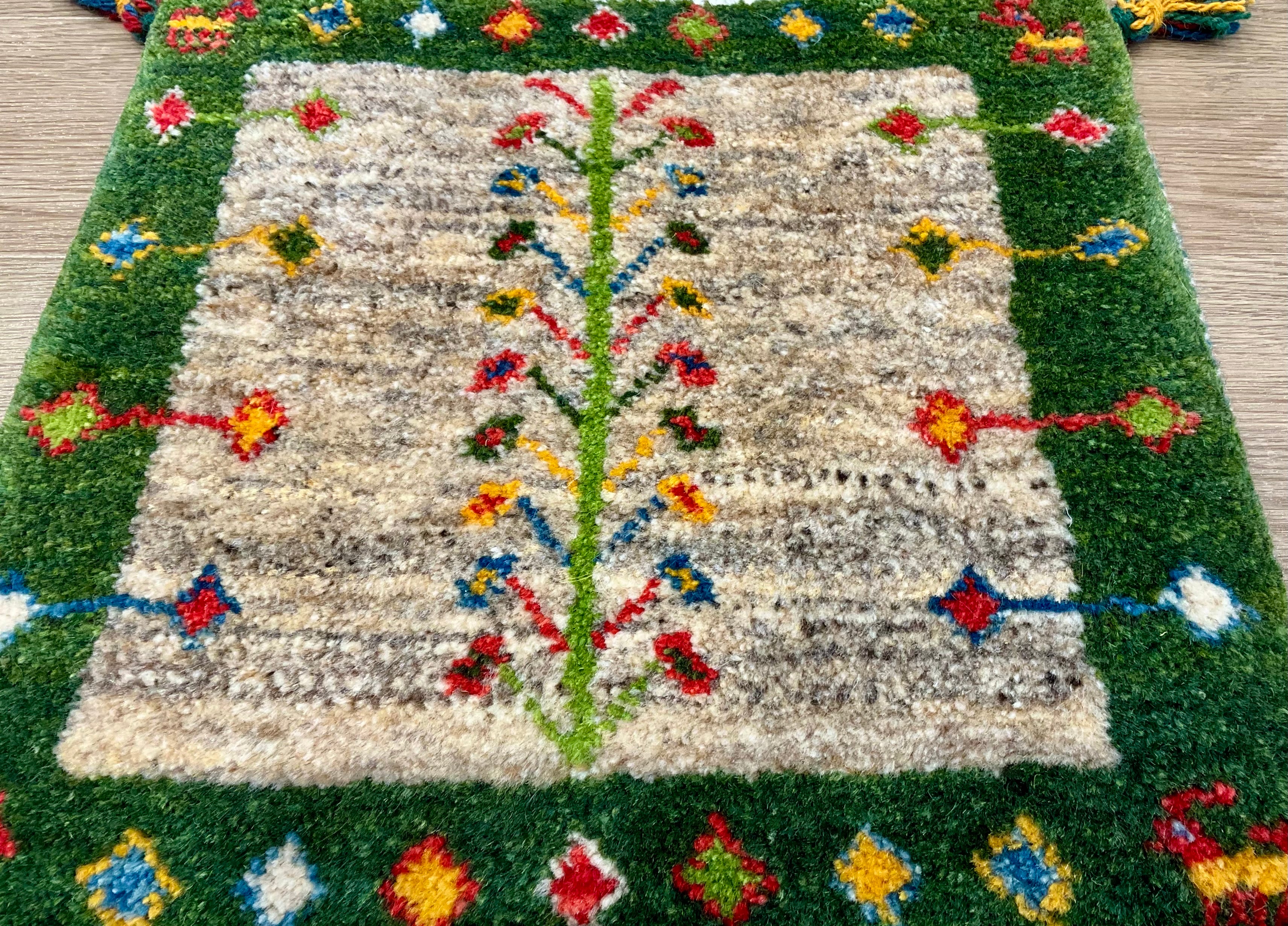 ギャッベ　ペルシャ絨毯 ギャッベ 44cm x 42cm Z1775 – ペルシャ絨毯専門店 ペルシャンパトリス