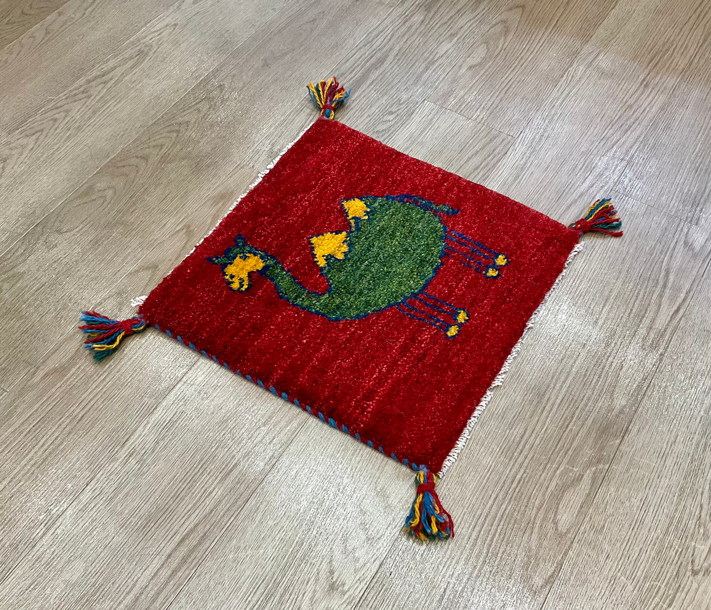 ギャッベ 40cm x 40cm T8384