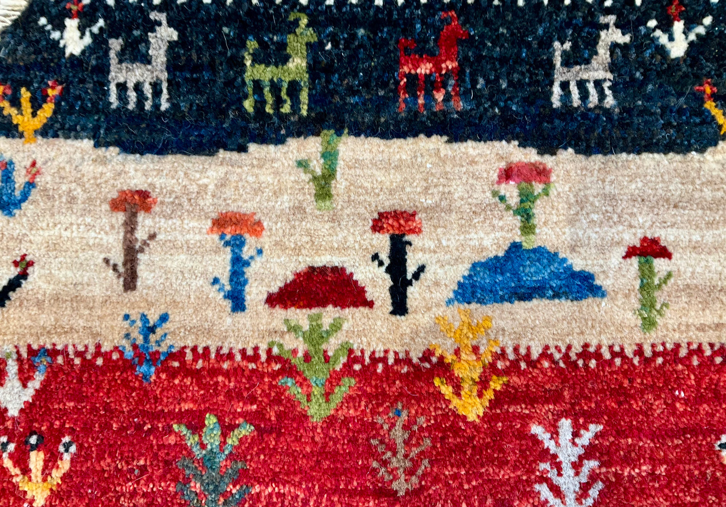 ギャッベ アマレバフト 40cm x 39cm AJ23585