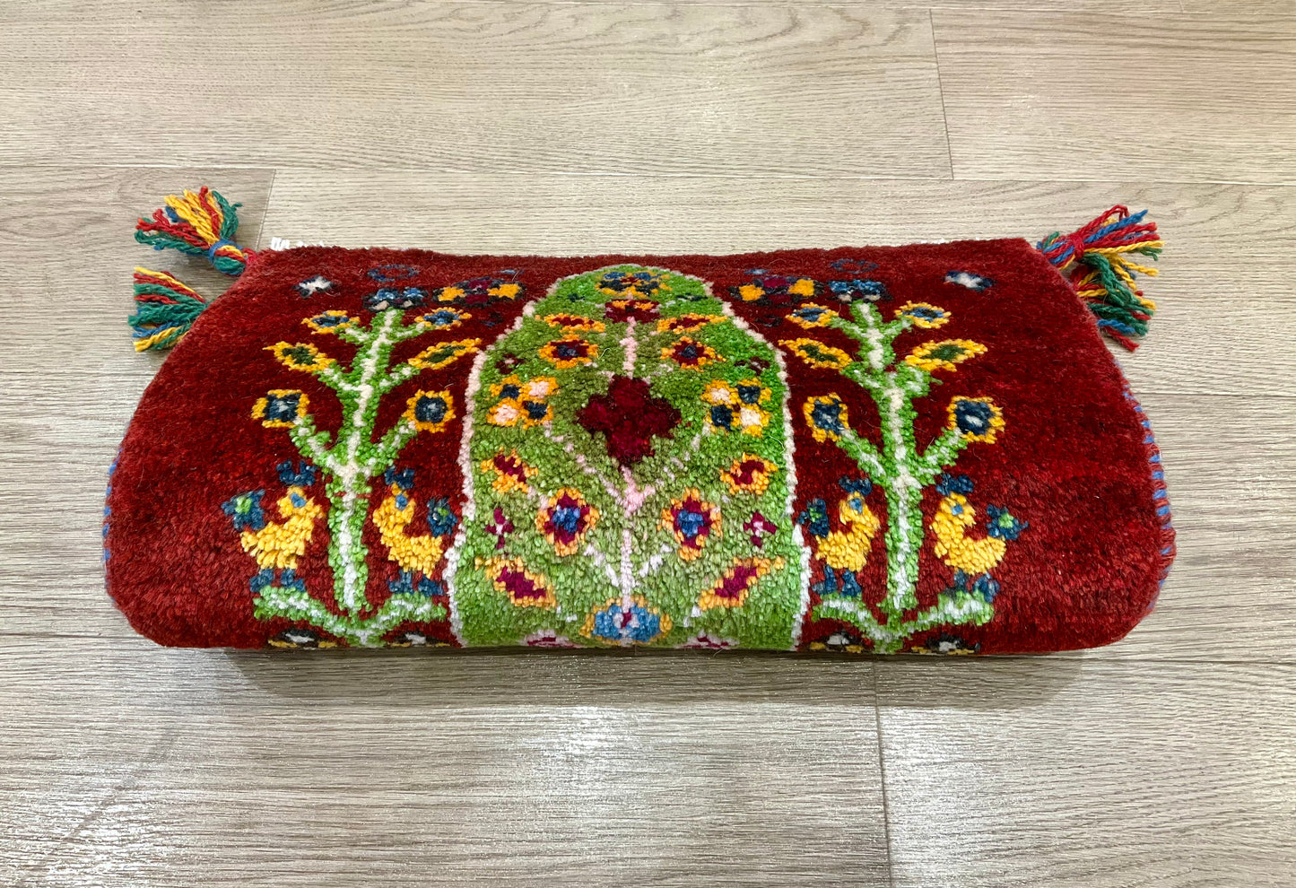 ギャッベ 50cm x 45cm Z2664