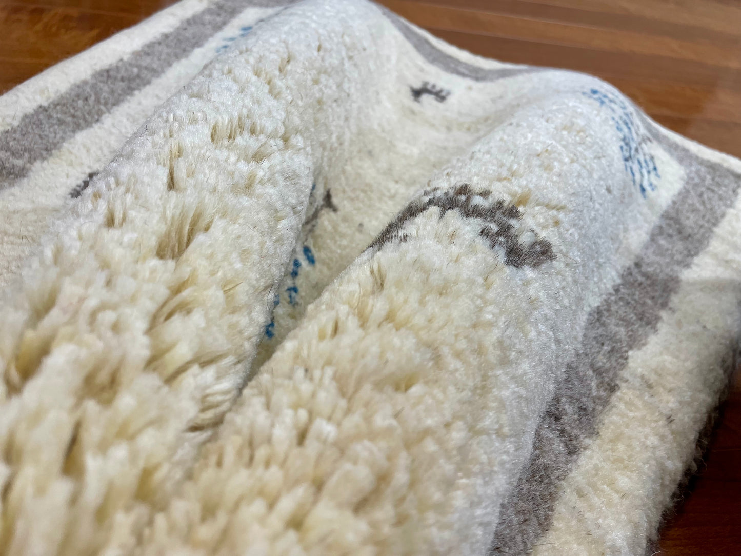 【オンライン限定】ギャッベ 90cm x 63cm RJ14097