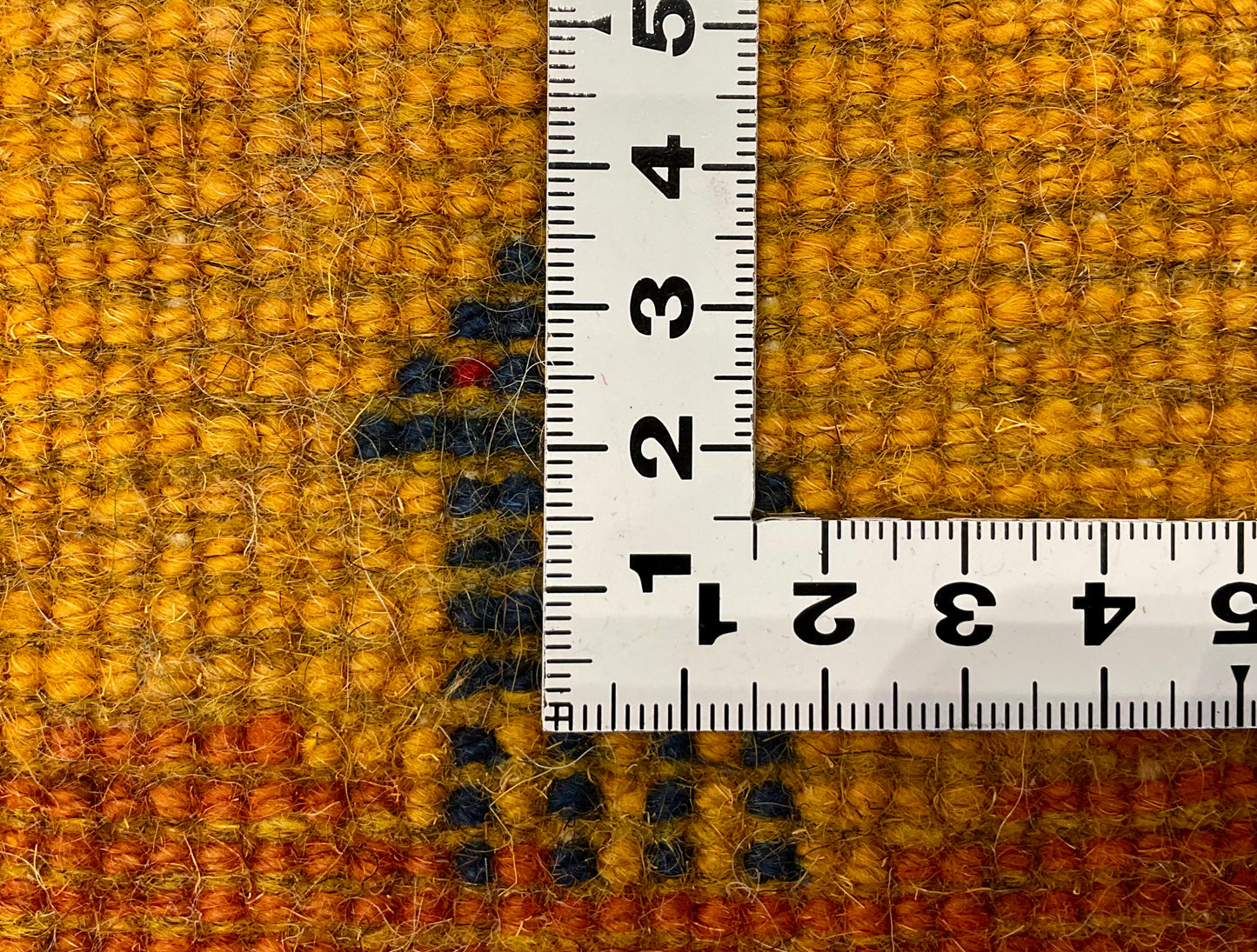 ギャッベ 43cm x 40cm Z1075