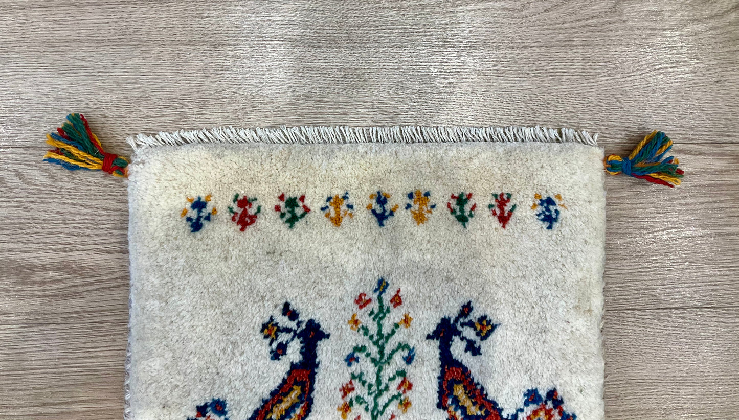 ギャッベ 42cm x 39cm Z1506