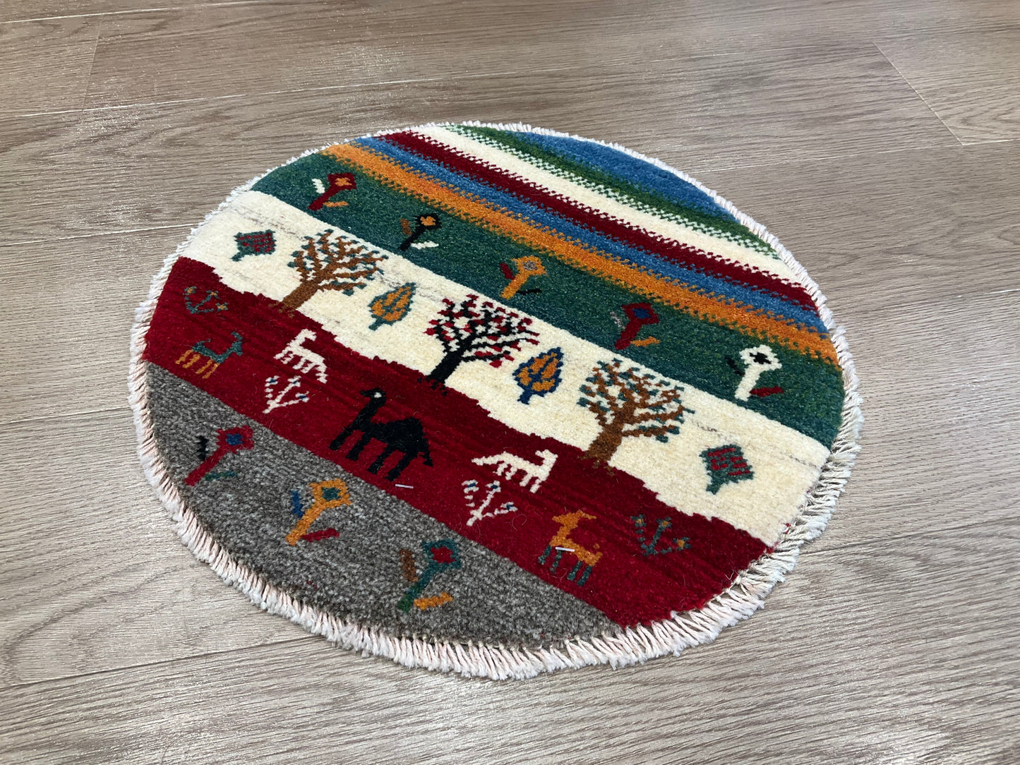 ギャッベ アマレバフト 41cm x 40cm AJ27631