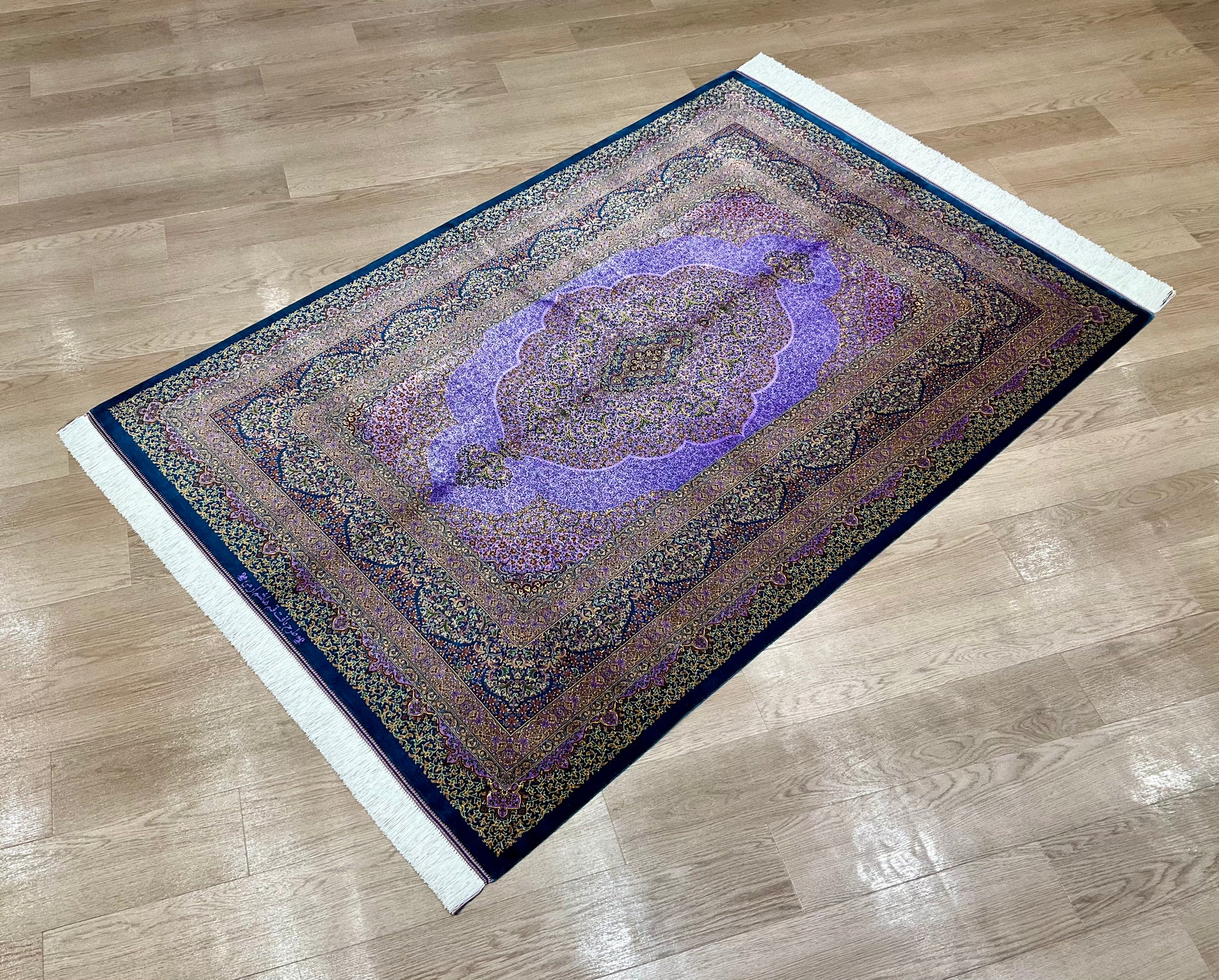 クム エラミ工房 203cm x 136cm A22439 – ペルシャ絨毯専門店