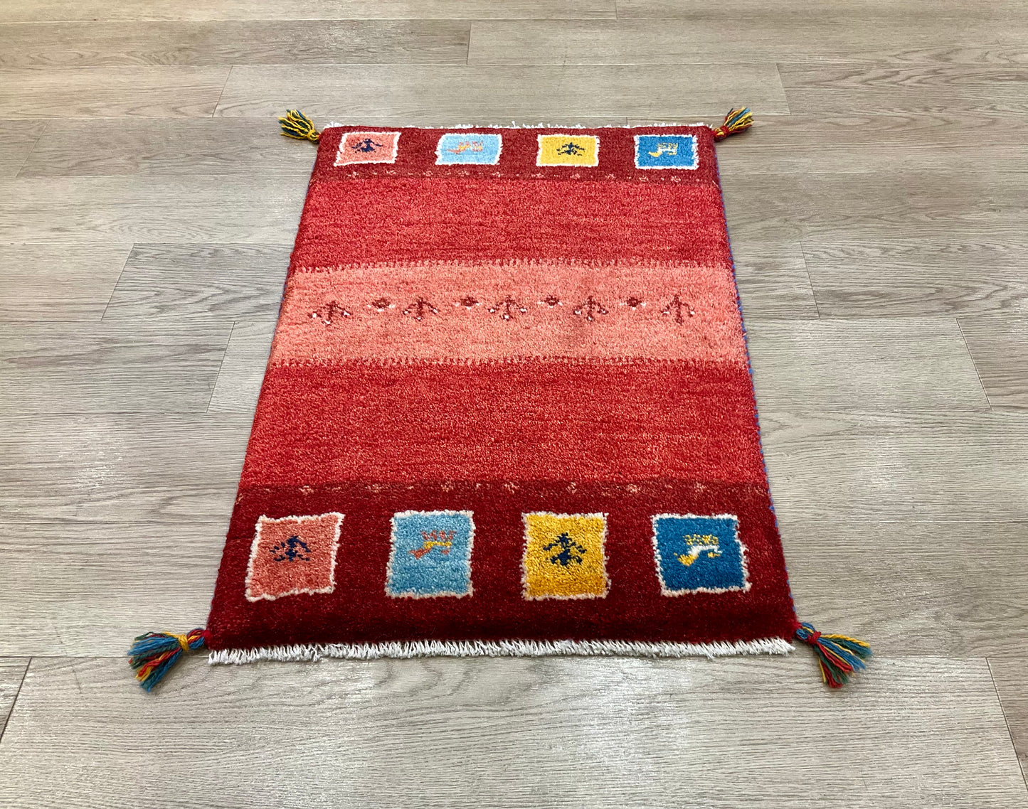 ギャッベ 88cm x 60cm RJ12398