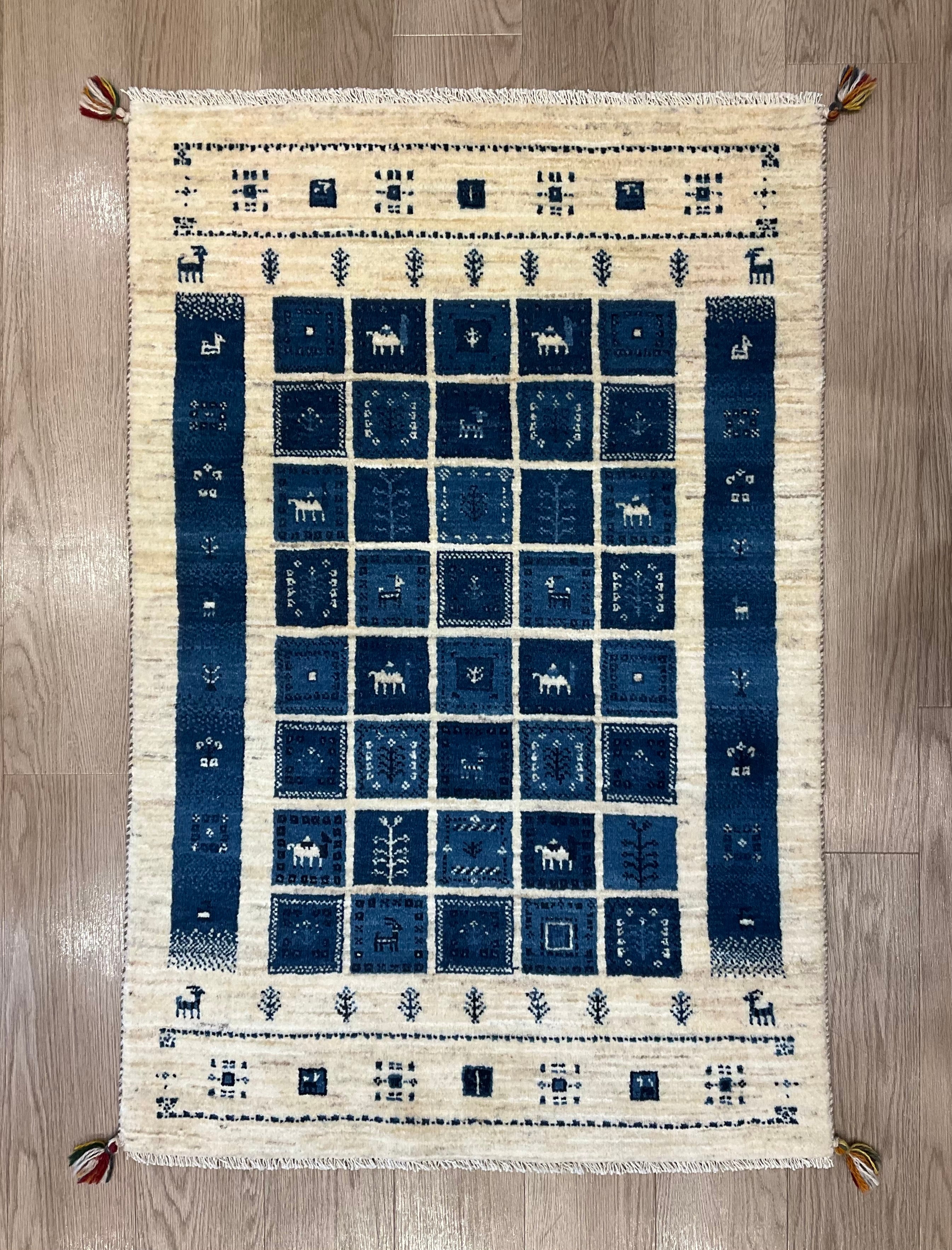 カシュクリギャッベ 124cm x 82cm RD8815 – ペルシャ絨毯専門店