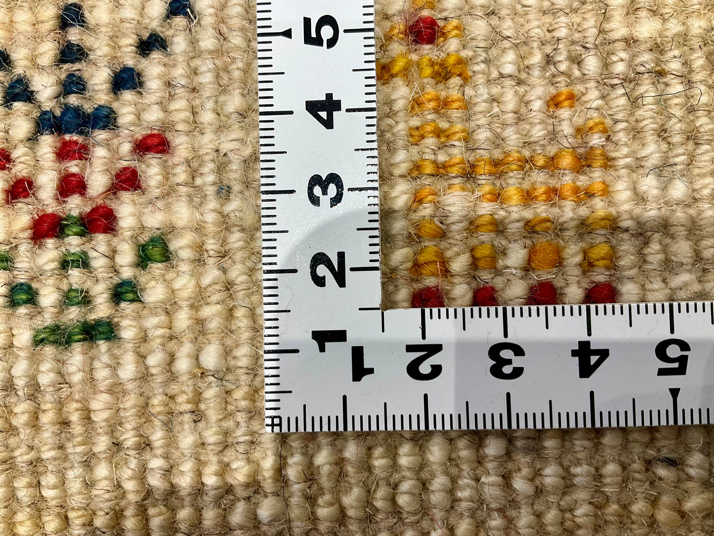 ギャッベ 41cm x 40cm AJ29154