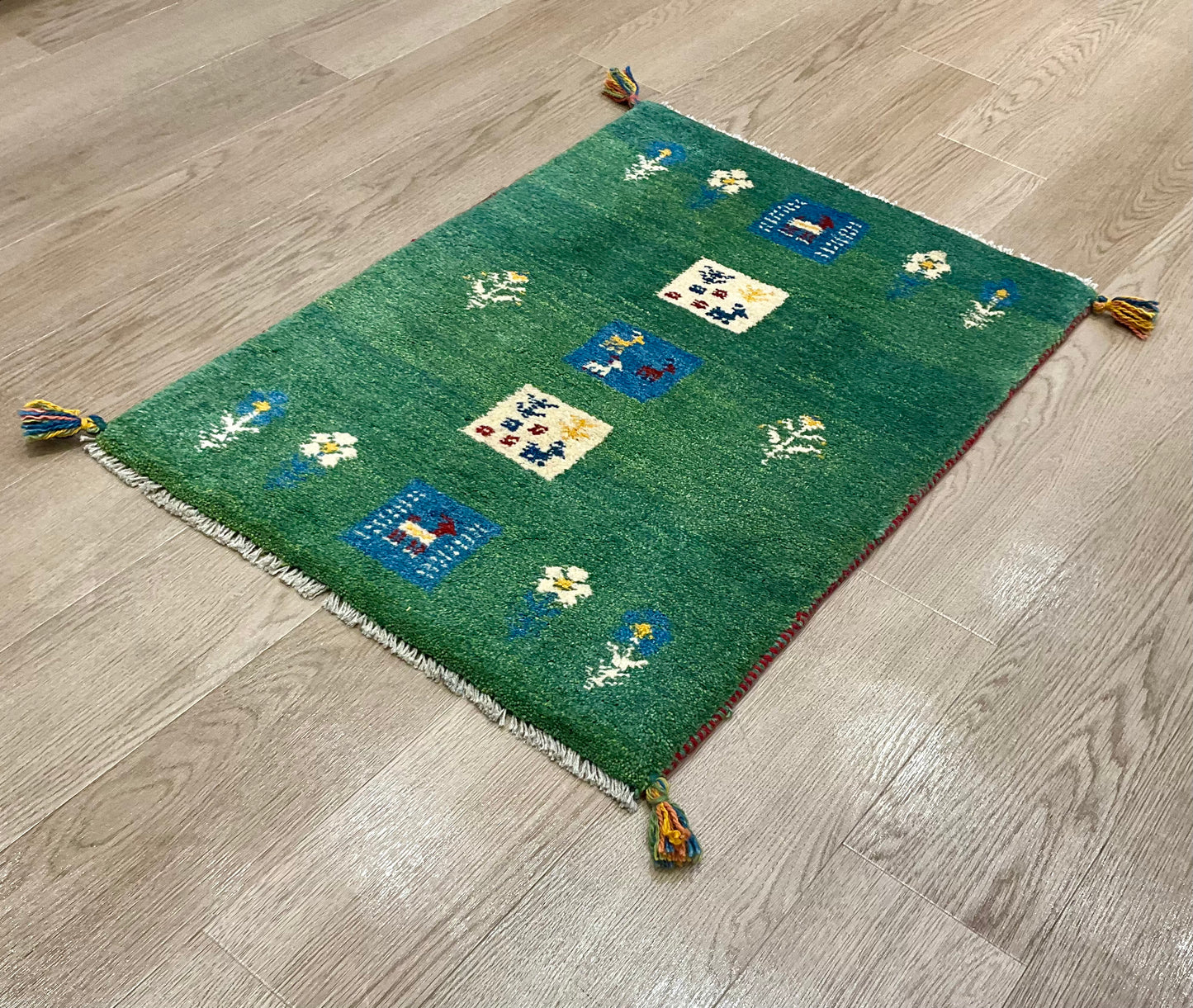 ギャッベ 88cm x 62cm RJ3388