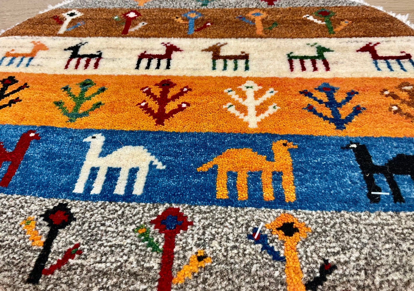 ギャッベ アマレバフト 40cm x 39cm T2185