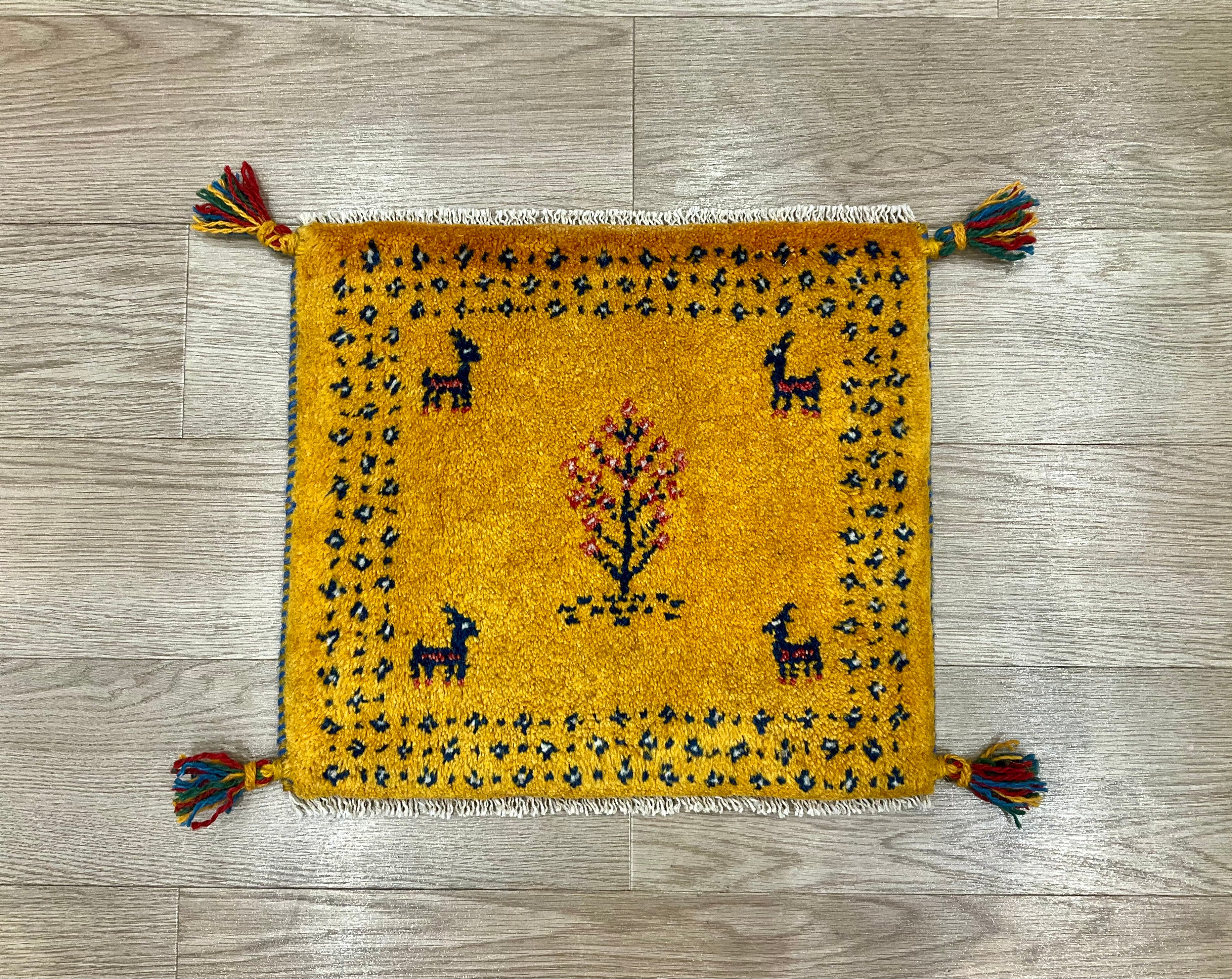 ギャッベ 44cm x 40cm Z705 – ペルシャ絨毯専門店 ペルシャンパトリス